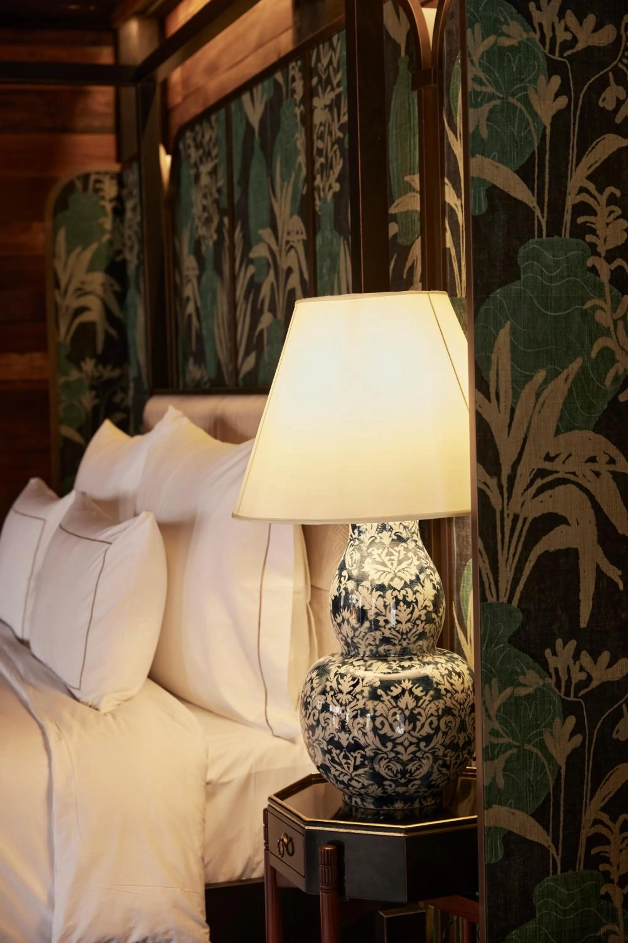 Bed in Aleenta Retreat Chiang Mai - The Leading Hotels of the World