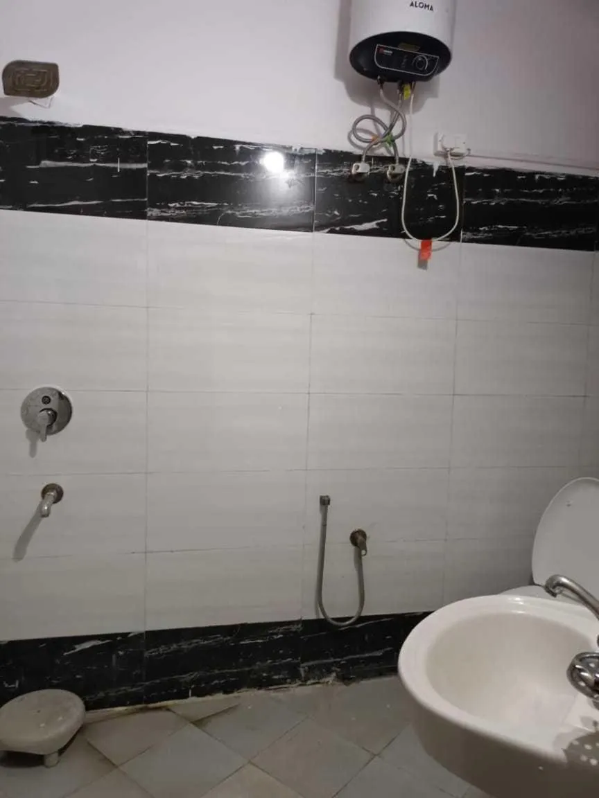 Bathroom in Hotel O Airport Global Hotel