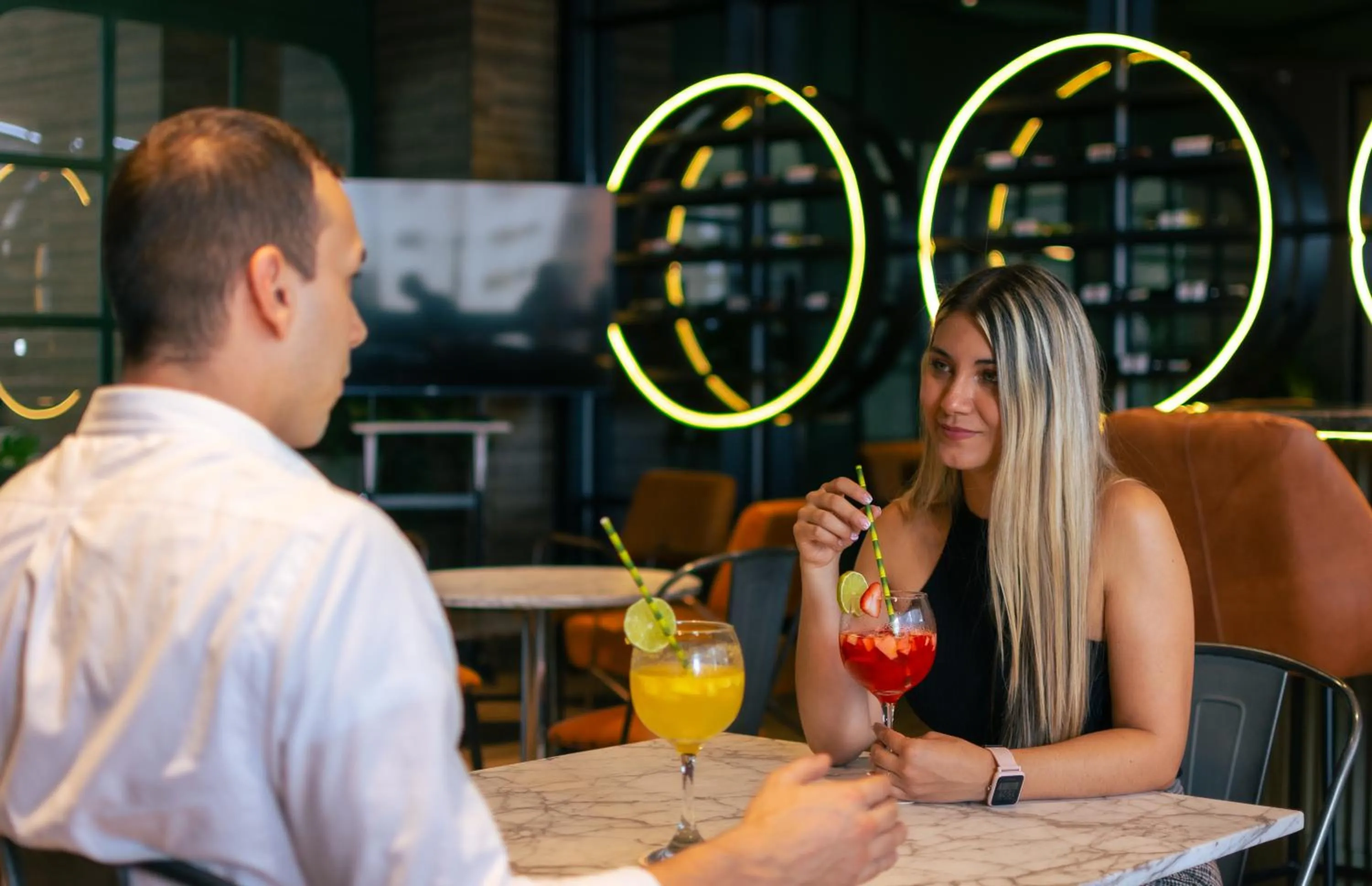 Lounge or bar in Hotel Mocawa Plaza Armenia