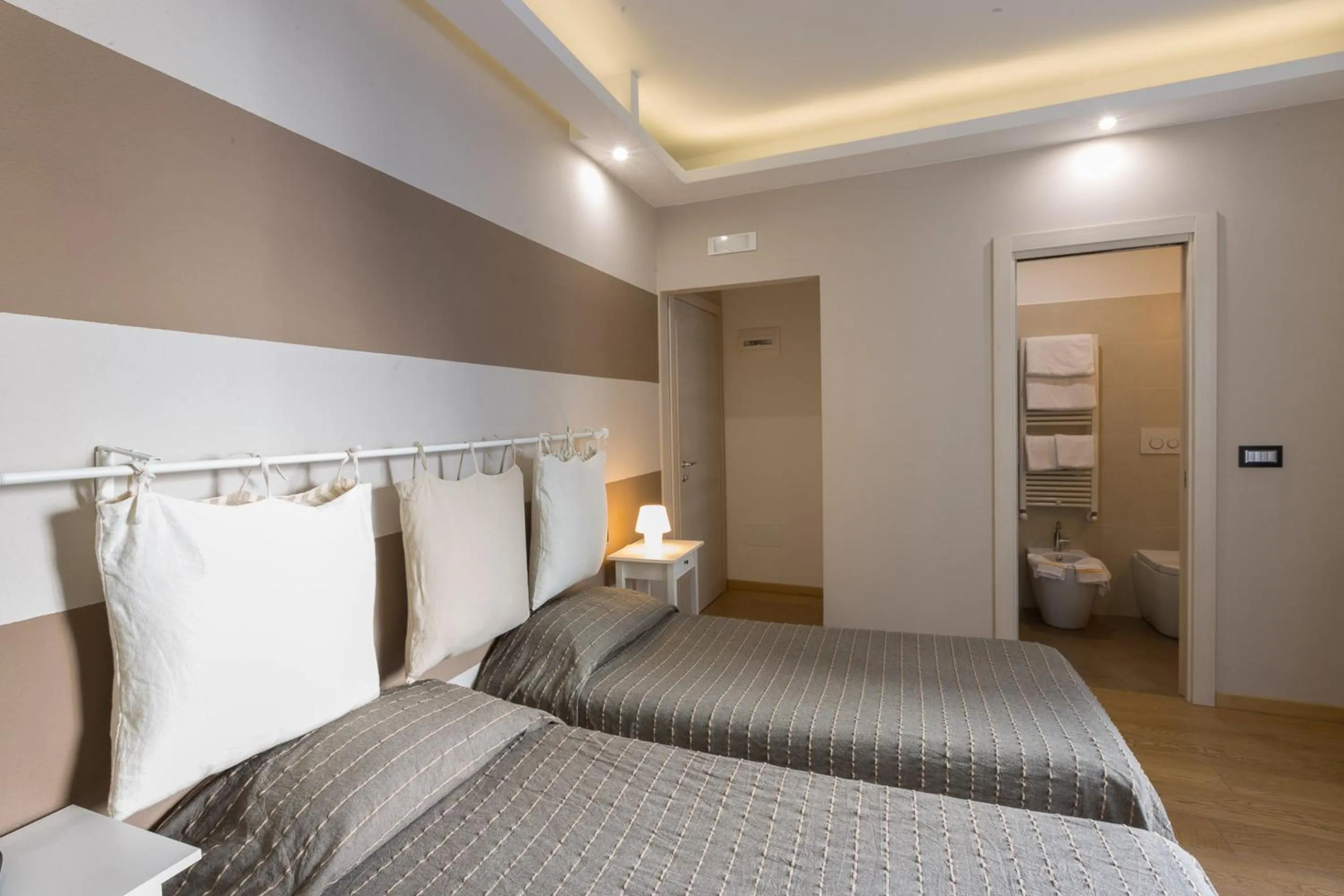 Photo of the whole room, Bed in Albergo Al Castello