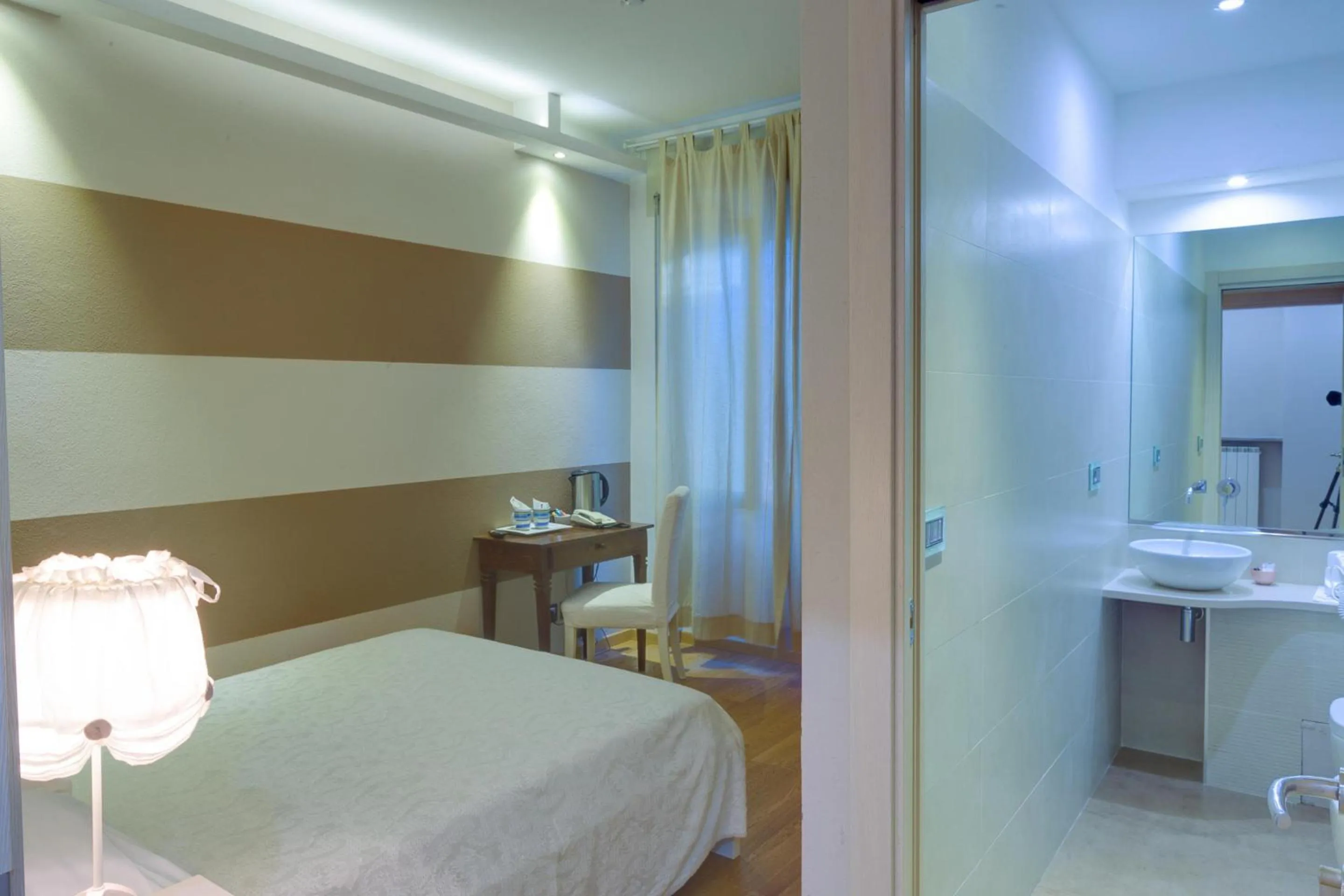 Photo of the whole room, Bed in Albergo Al Castello