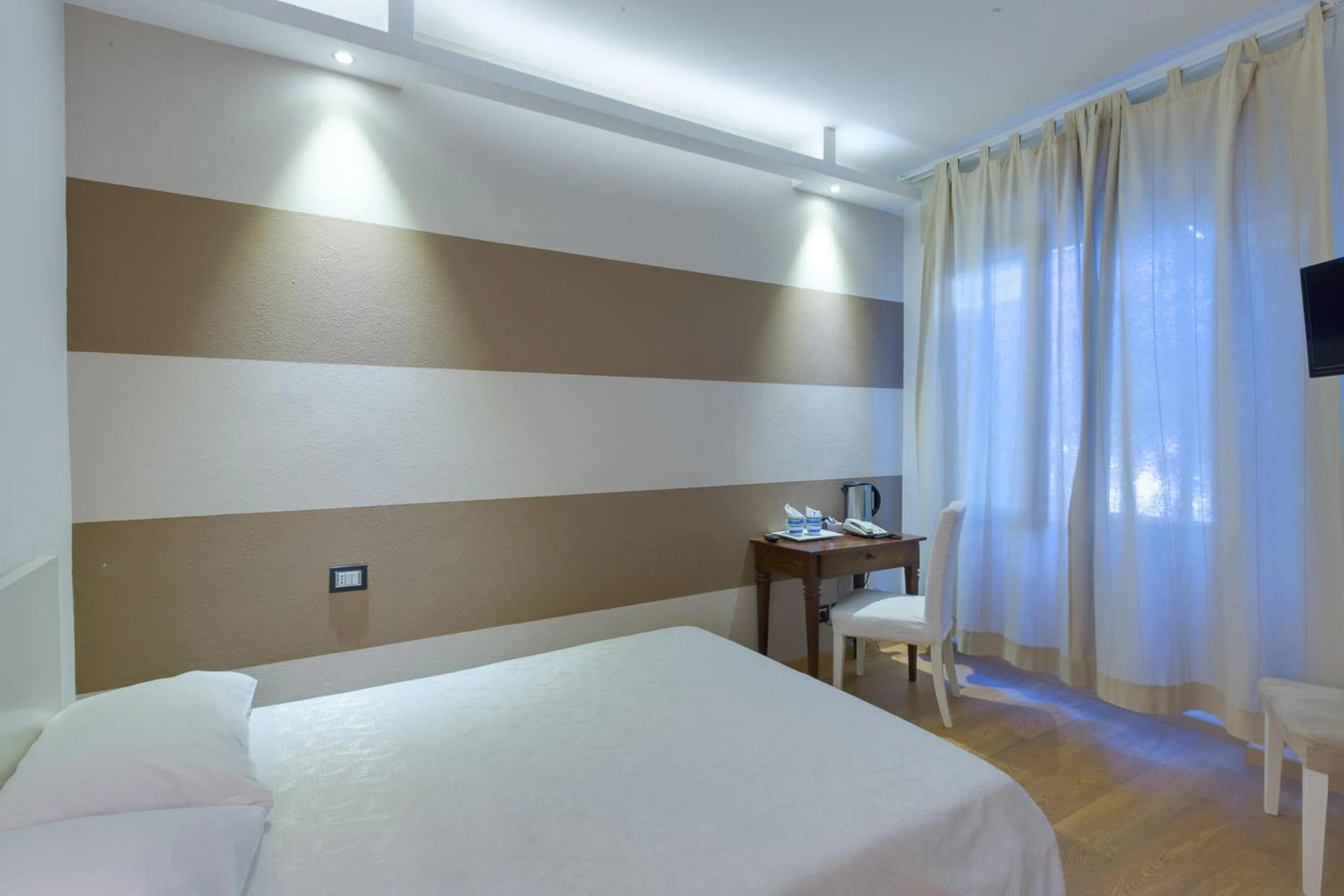 Other, Bed in Albergo Al Castello