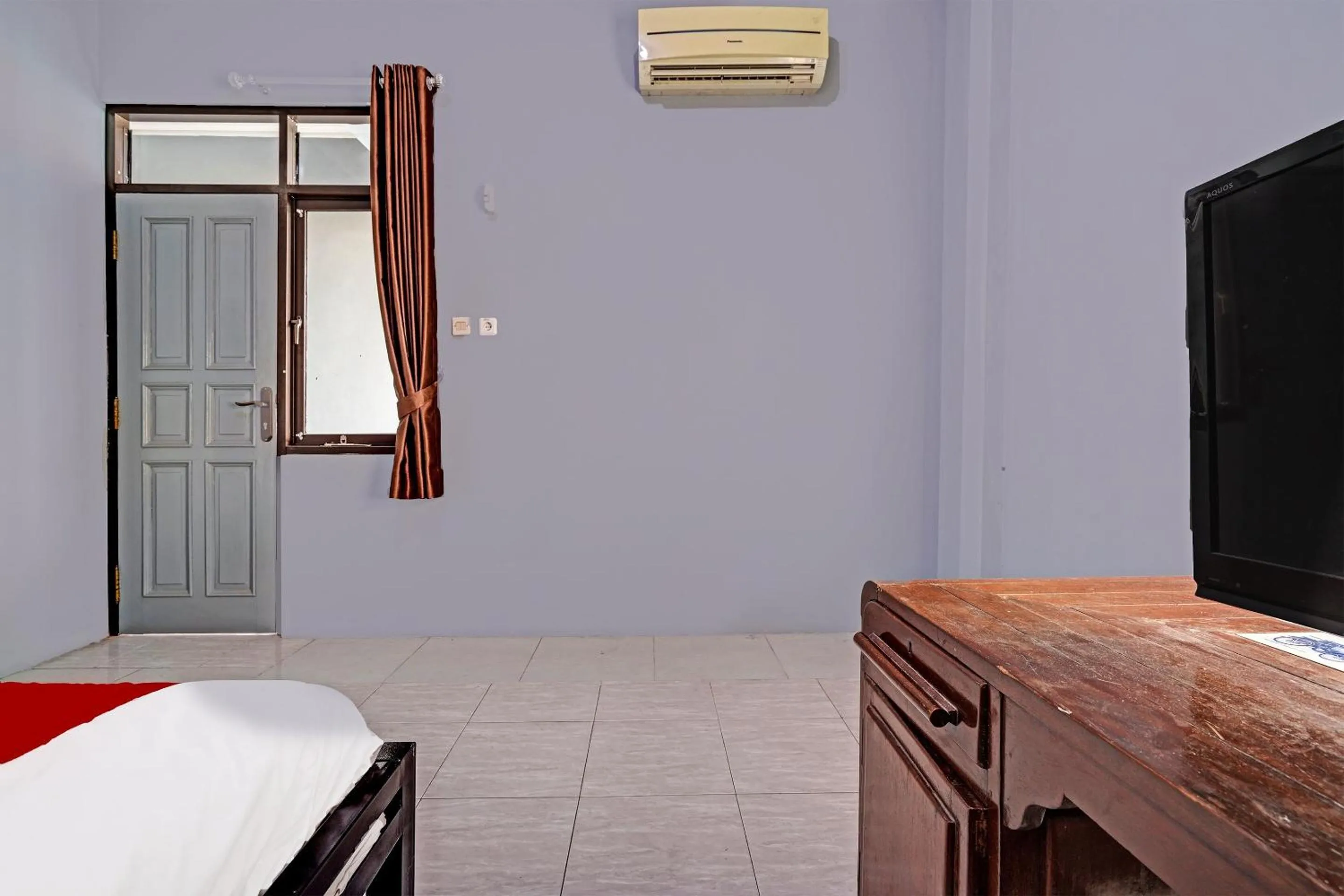 Bedroom, Bed in OYO Life 91592 Aaliya Guest House Syariah