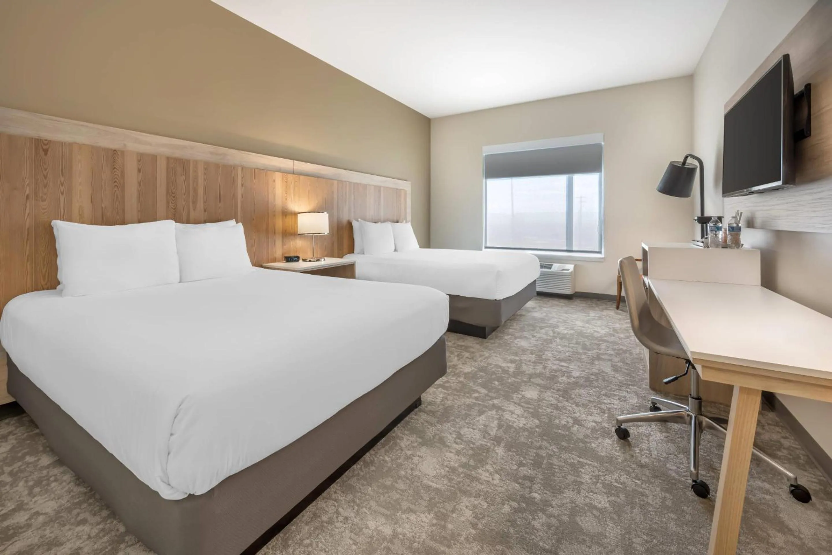 Bedroom, Bed in Radisson Hotel Pendleton Airport