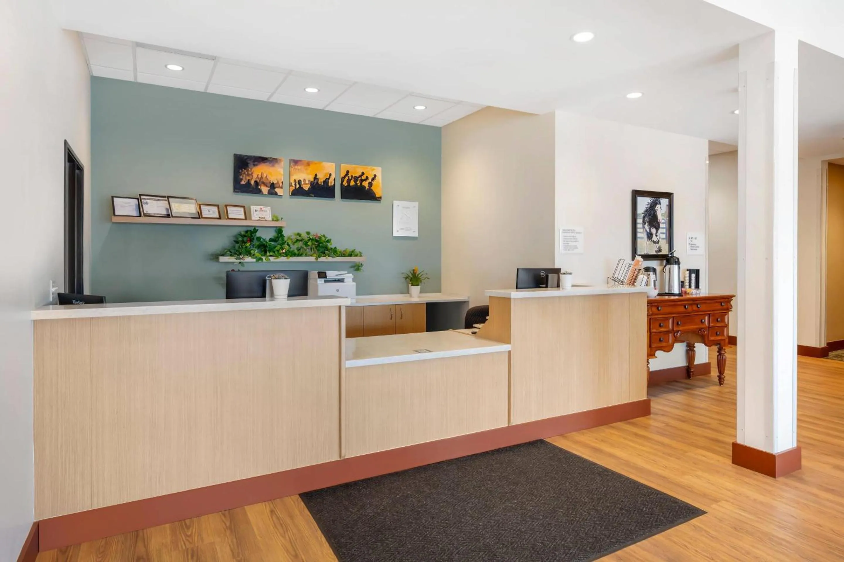 Lobby or reception in Radisson Hotel Pendleton Airport