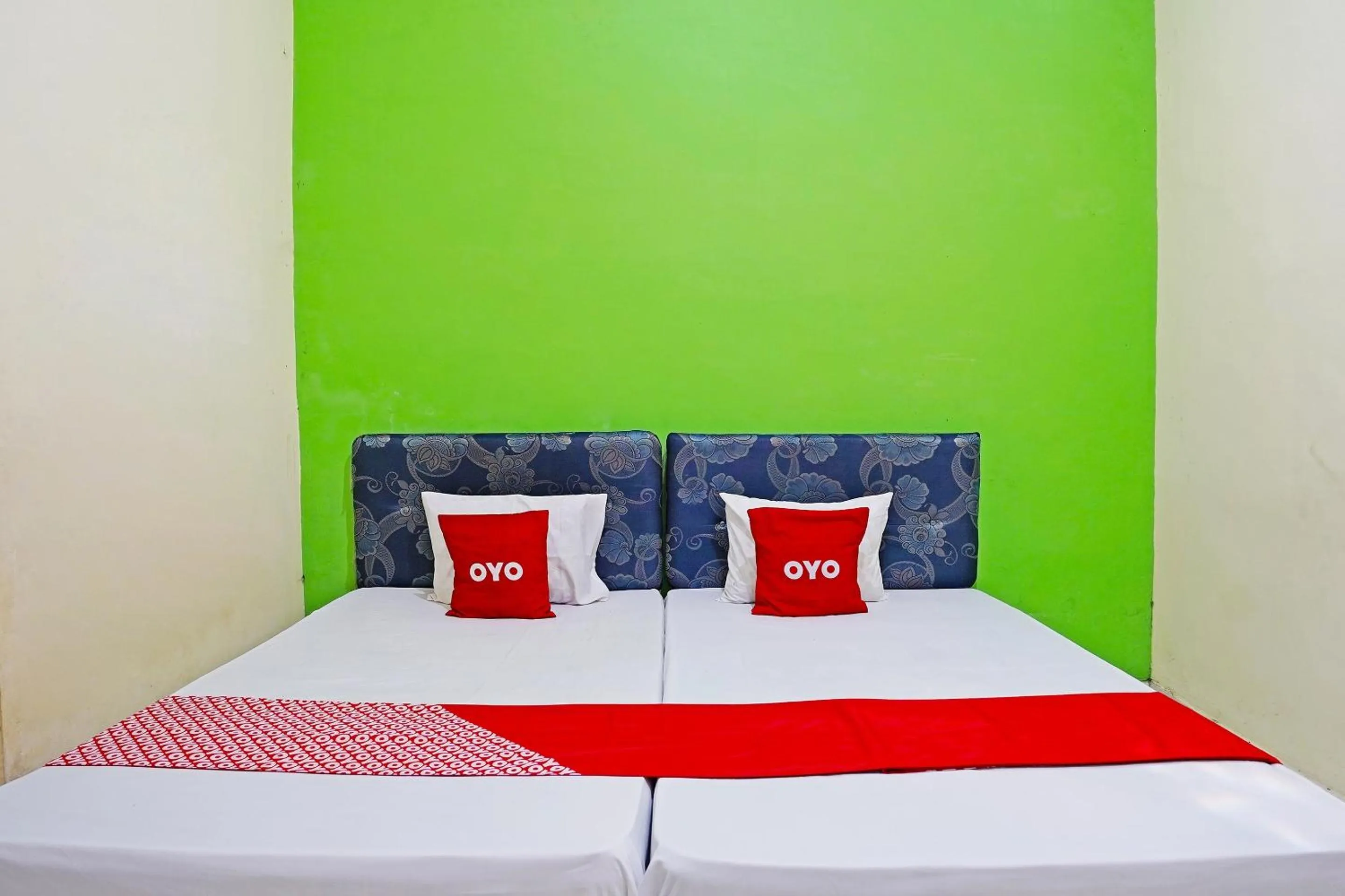 Bedroom in OYO 91583 D’cost Green Syariah