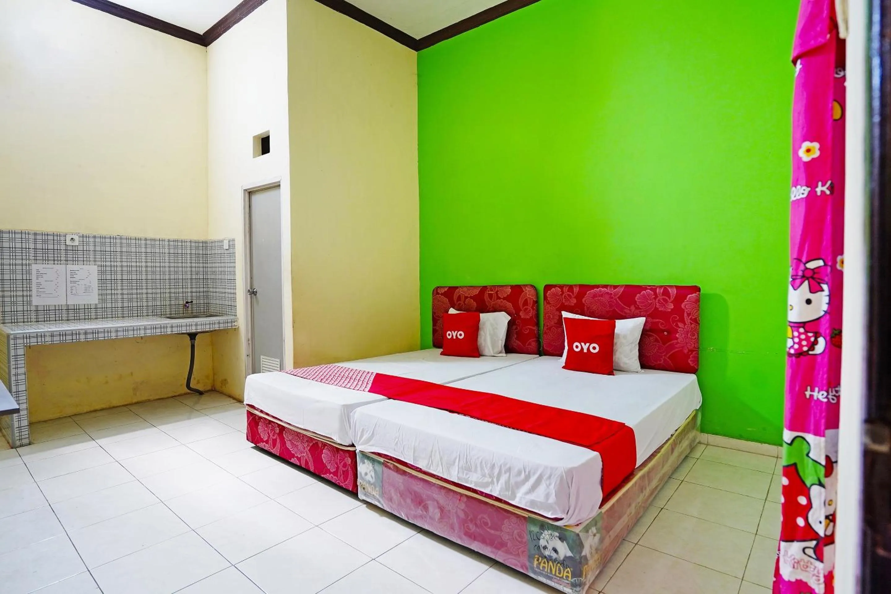 Bedroom in OYO 91583 D’cost Green Syariah