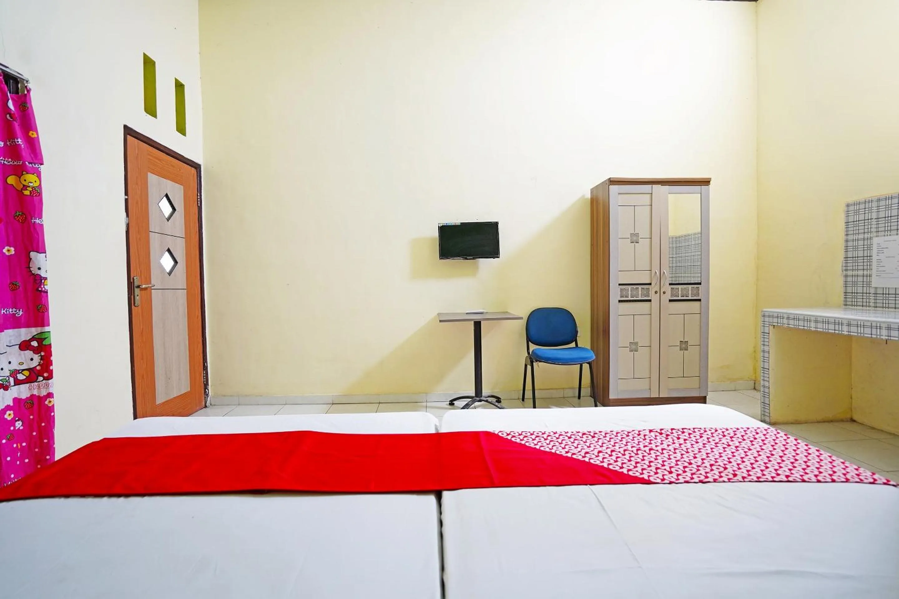 Bedroom in OYO 91583 D’cost Green Syariah