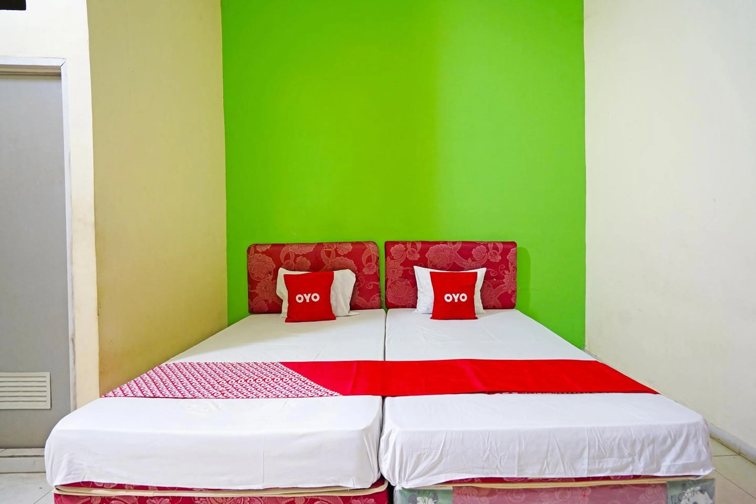 Bedroom in OYO 91583 D’cost Green Syariah