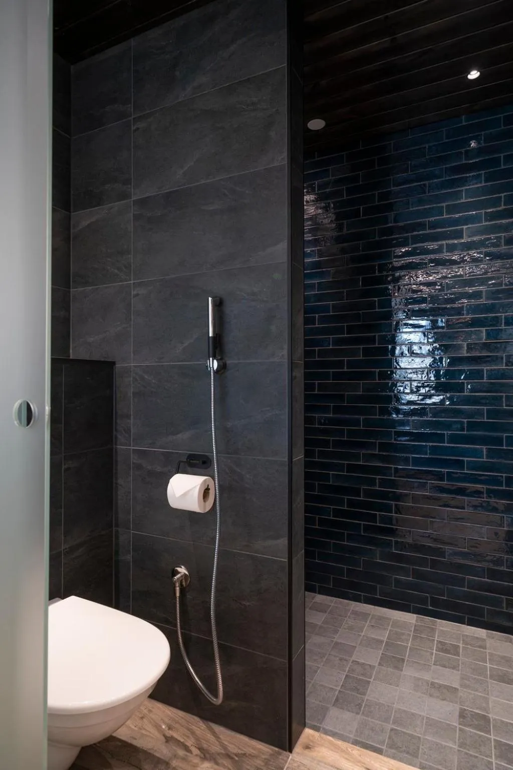 Shower in Ski-Inn Kultakero