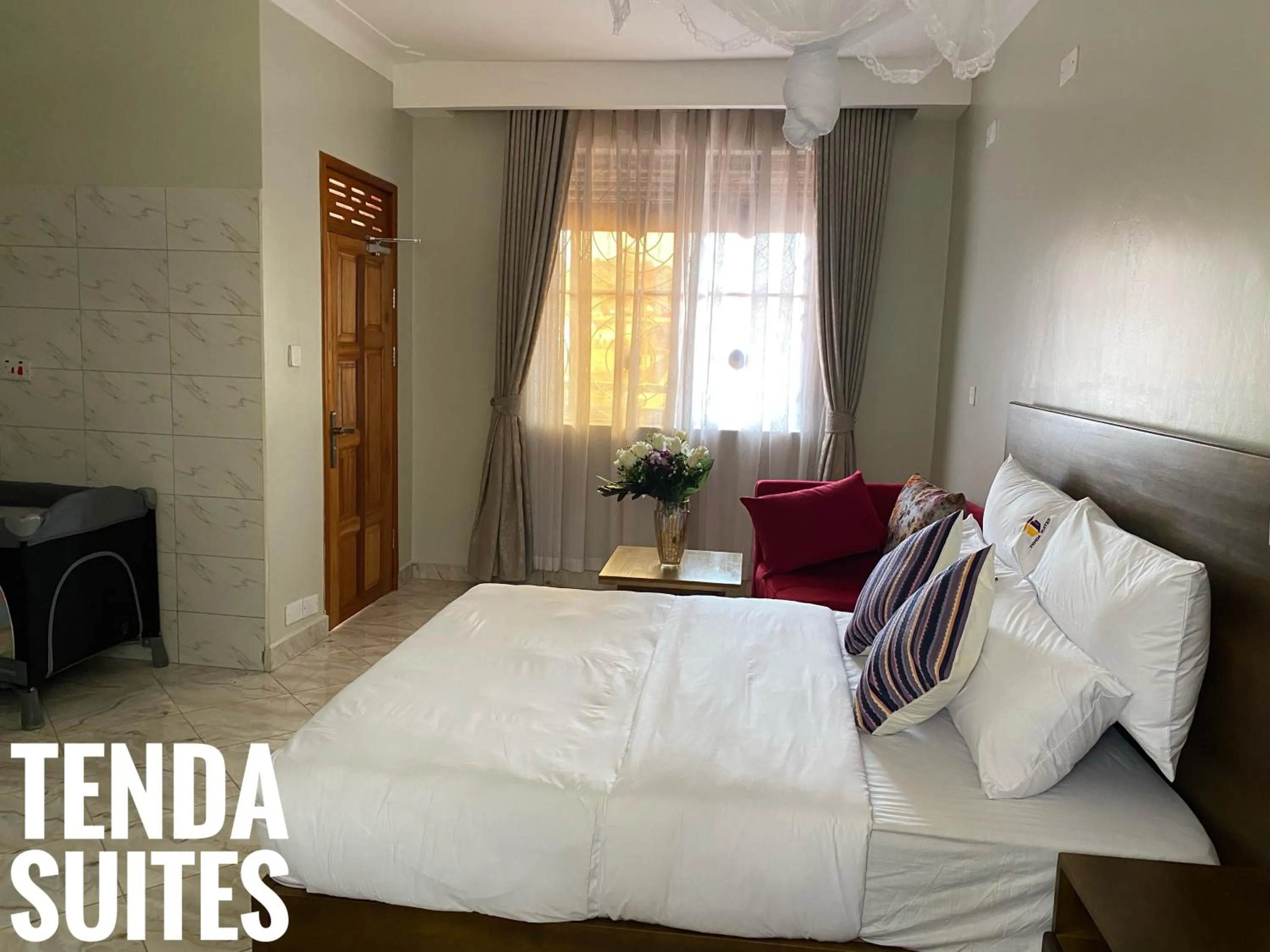 Bedroom, Bed in Tenda Suites and Restaurant