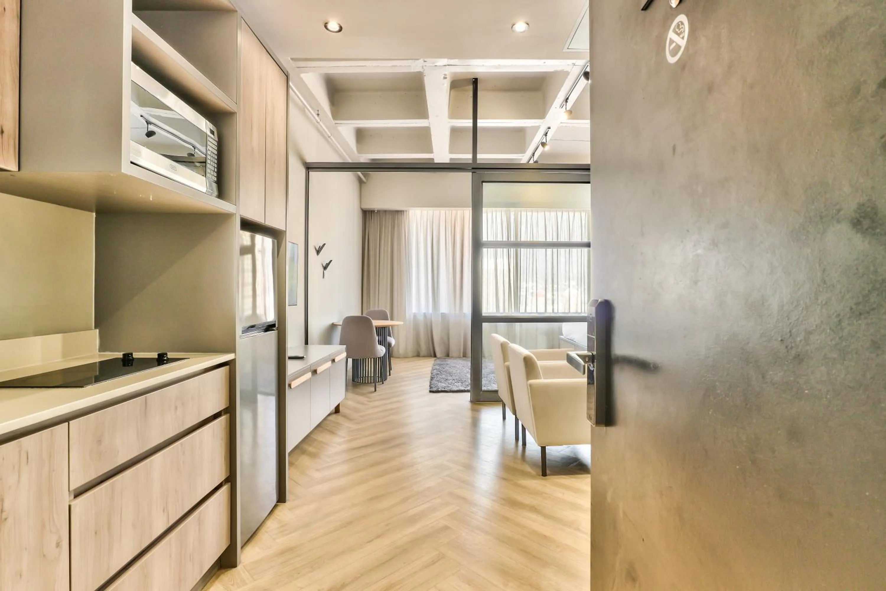 TV and multimedia in WINK Aparthotel One Thibault