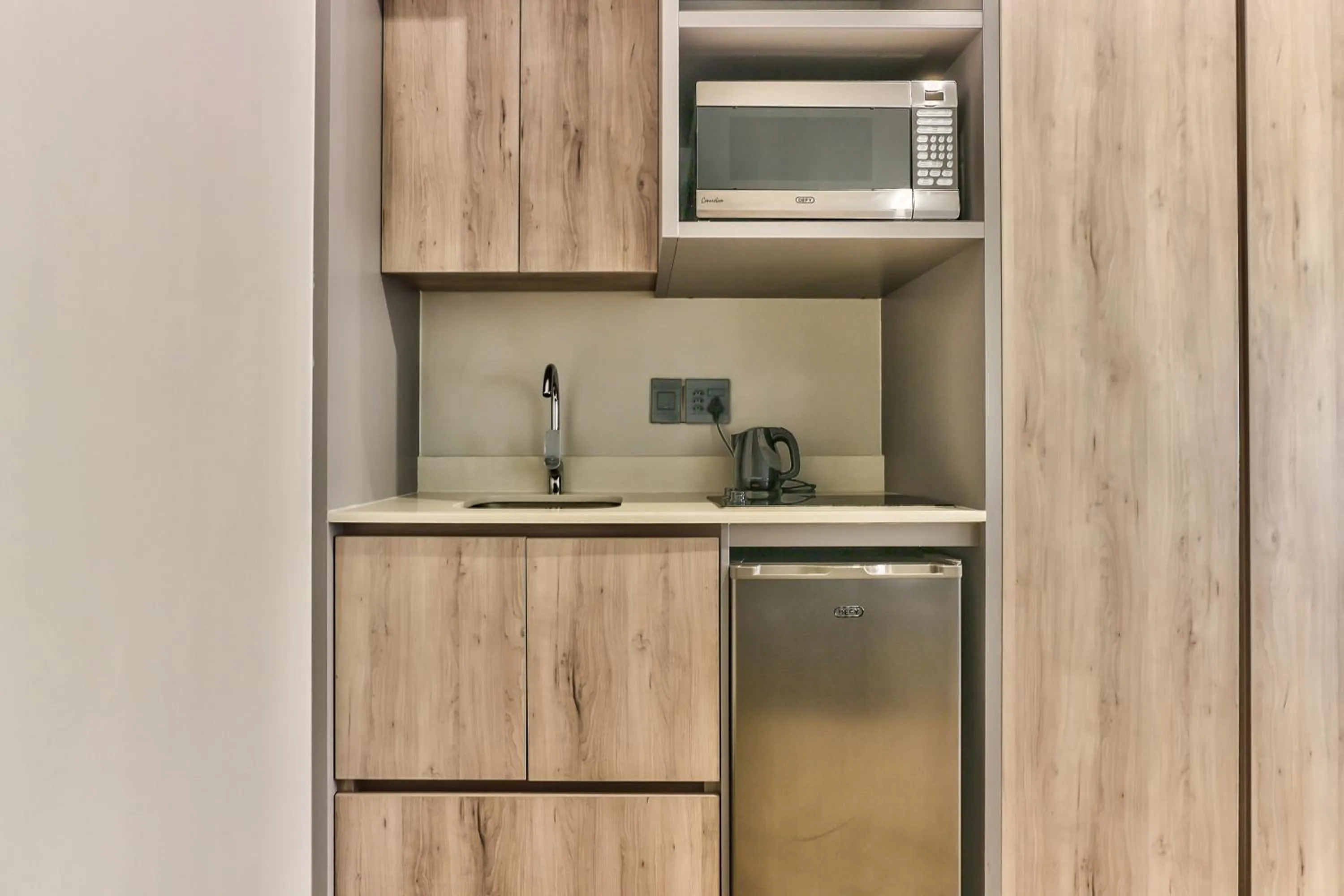 Coffee/tea facilities in WINK Aparthotel One Thibault