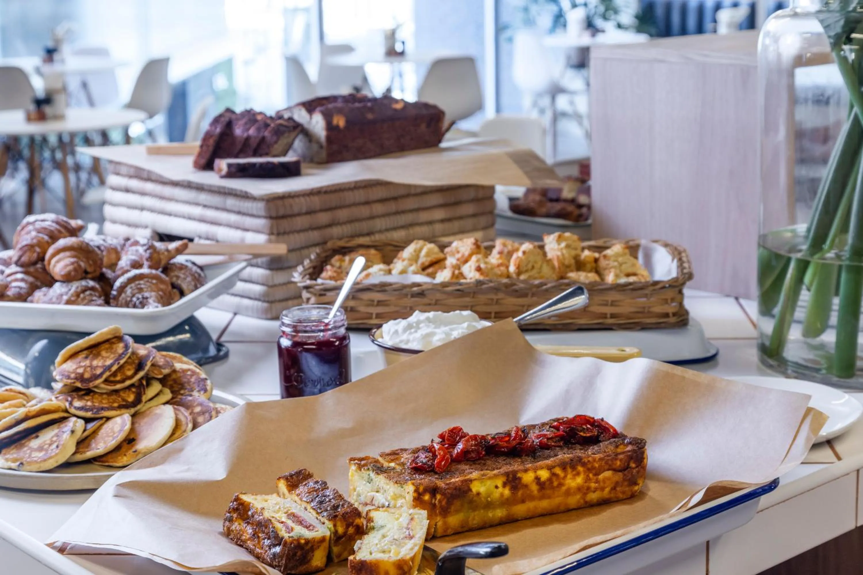 Buffet breakfast in WINK Aparthotel One Thibault