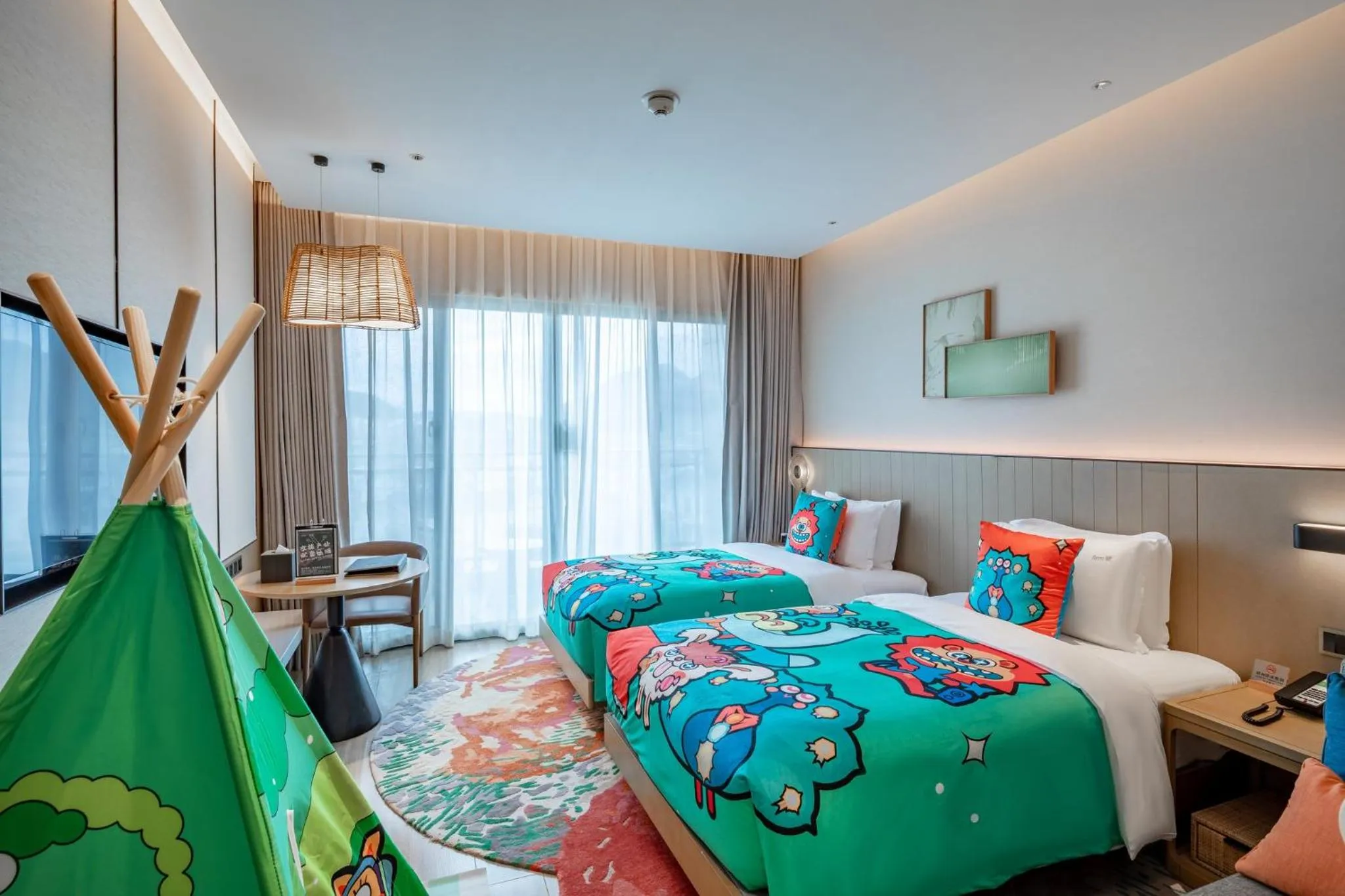 Photo of the whole room, Bed in Holiday Inn Resort Guiyang Qingyan by IHG