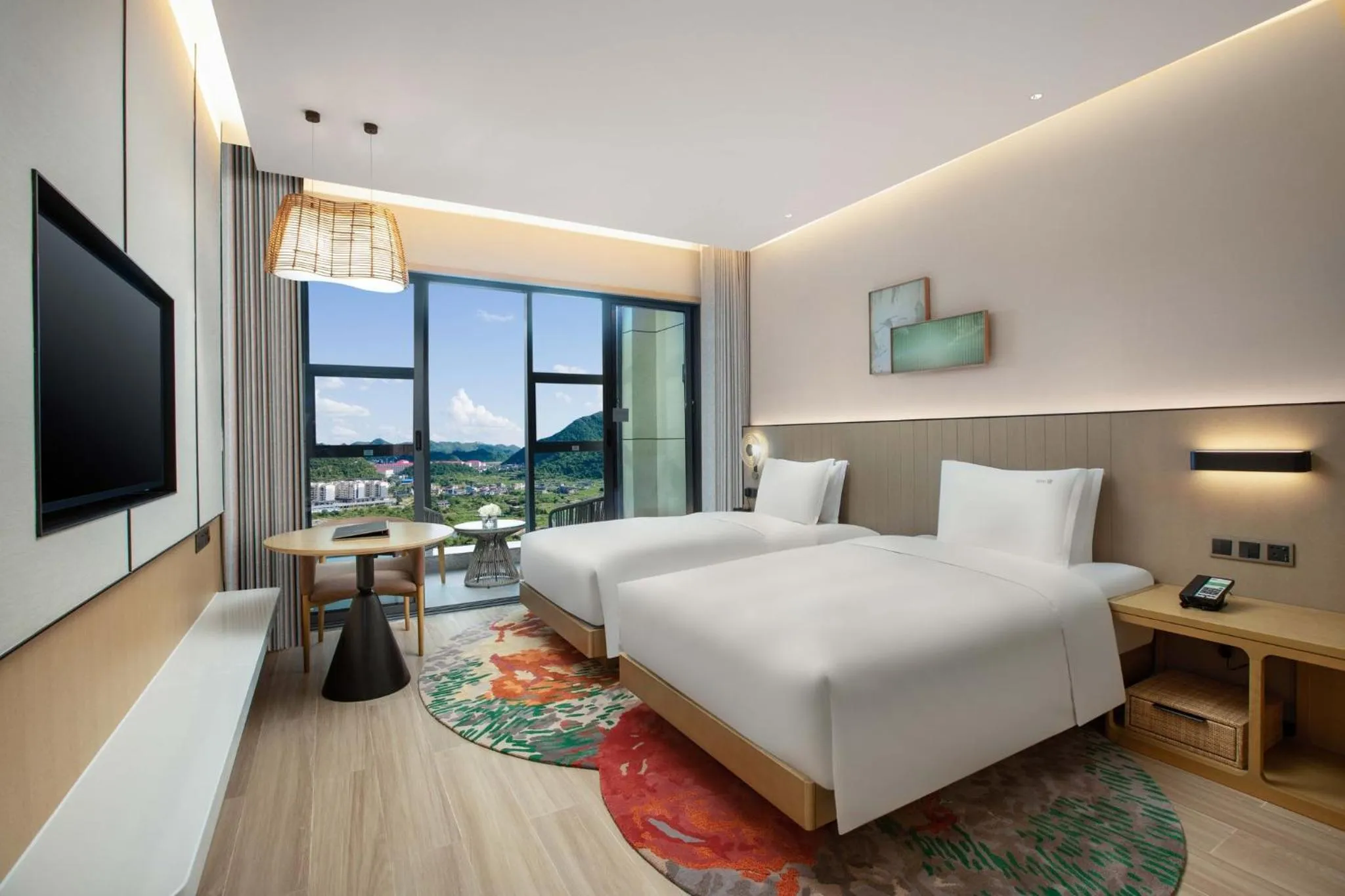 Photo of the whole room, Bed in Holiday Inn Resort Guiyang Qingyan by IHG
