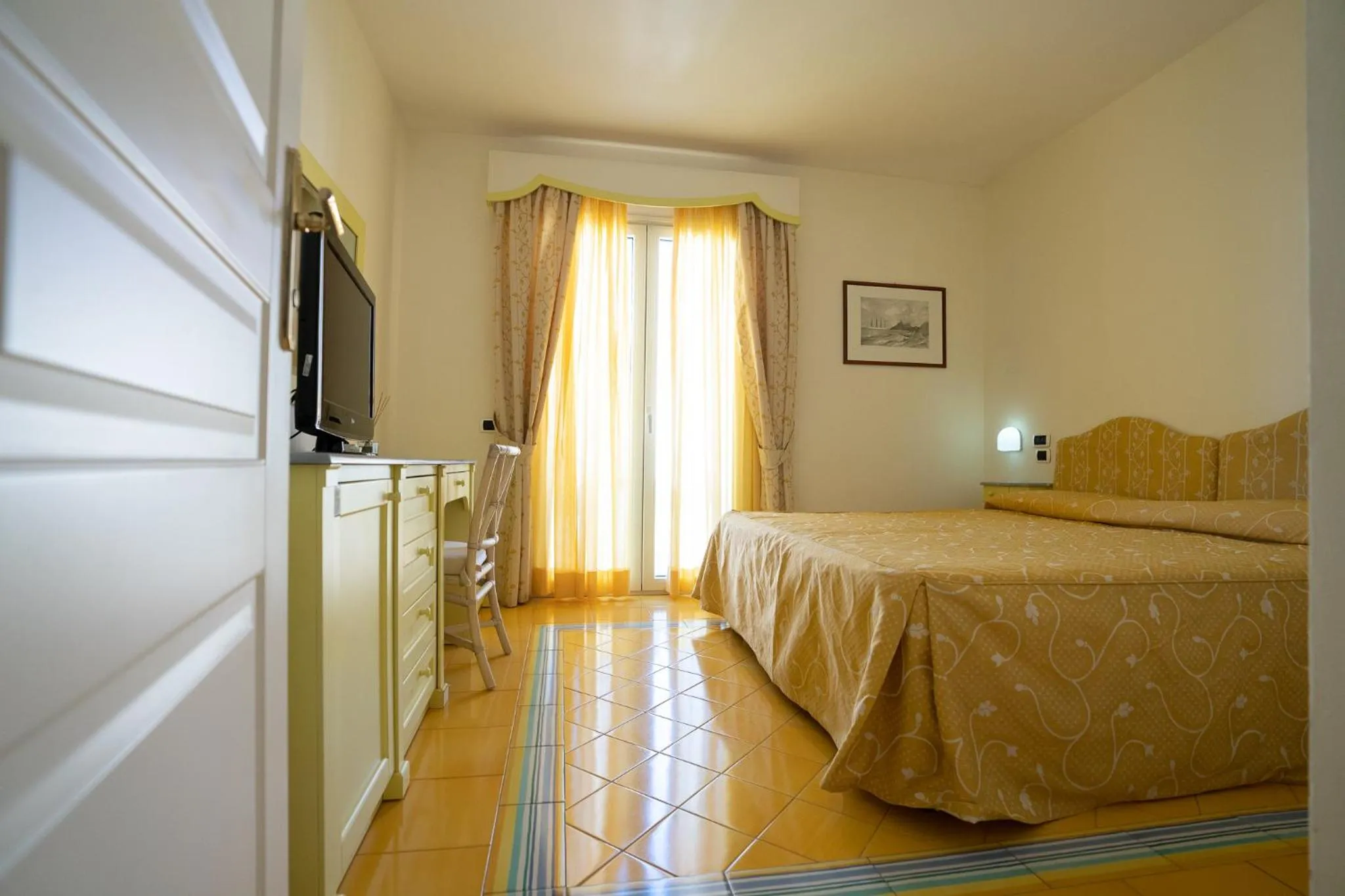 Photo of the whole room, Bed in Hotel Santa Caterina