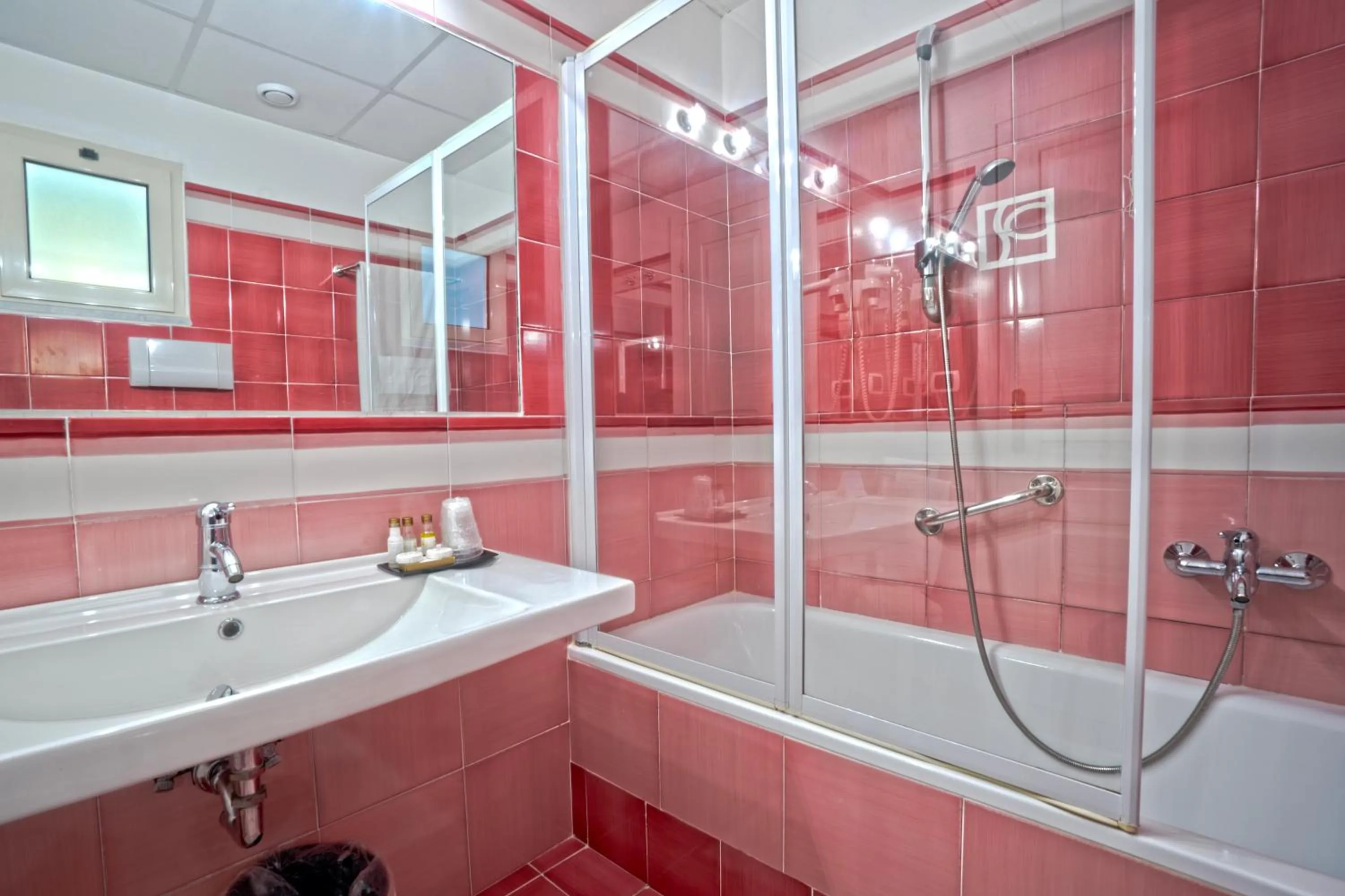 Shower in Hotel Santa Caterina