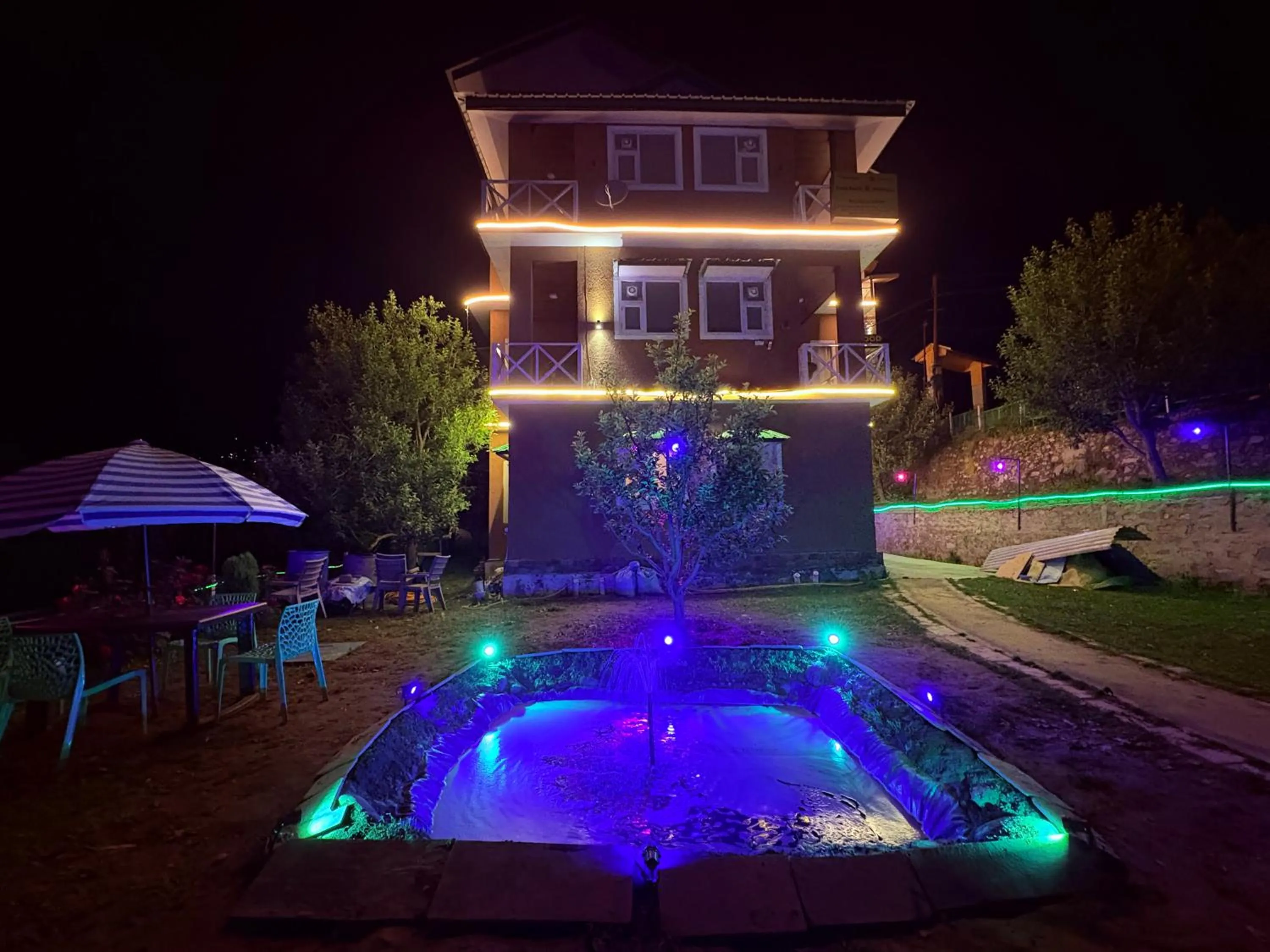 Property building in Luxury Planet Resort Manali