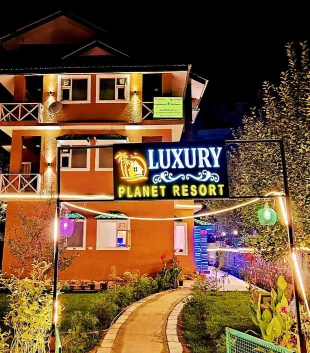 Property building in Luxury Planet Resort Manali