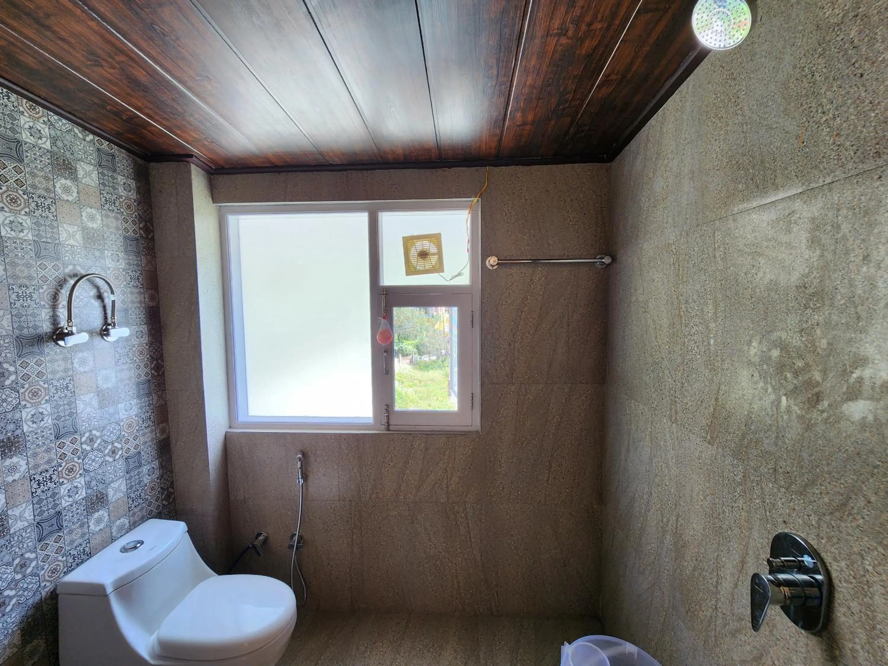 Bathroom in Luxury Planet Resort Manali