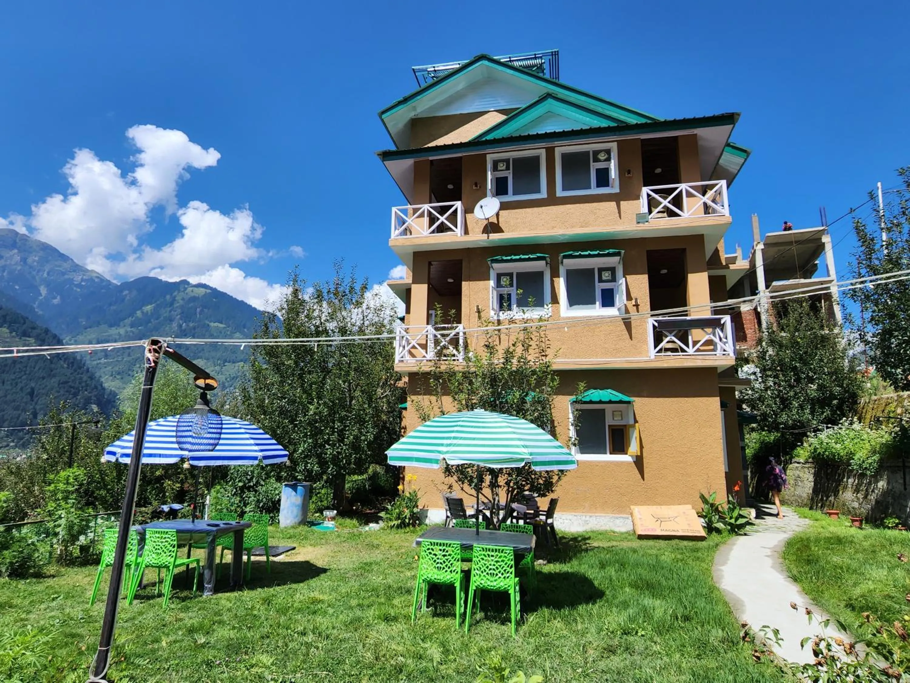 Property building in Luxury Planet Resort Manali