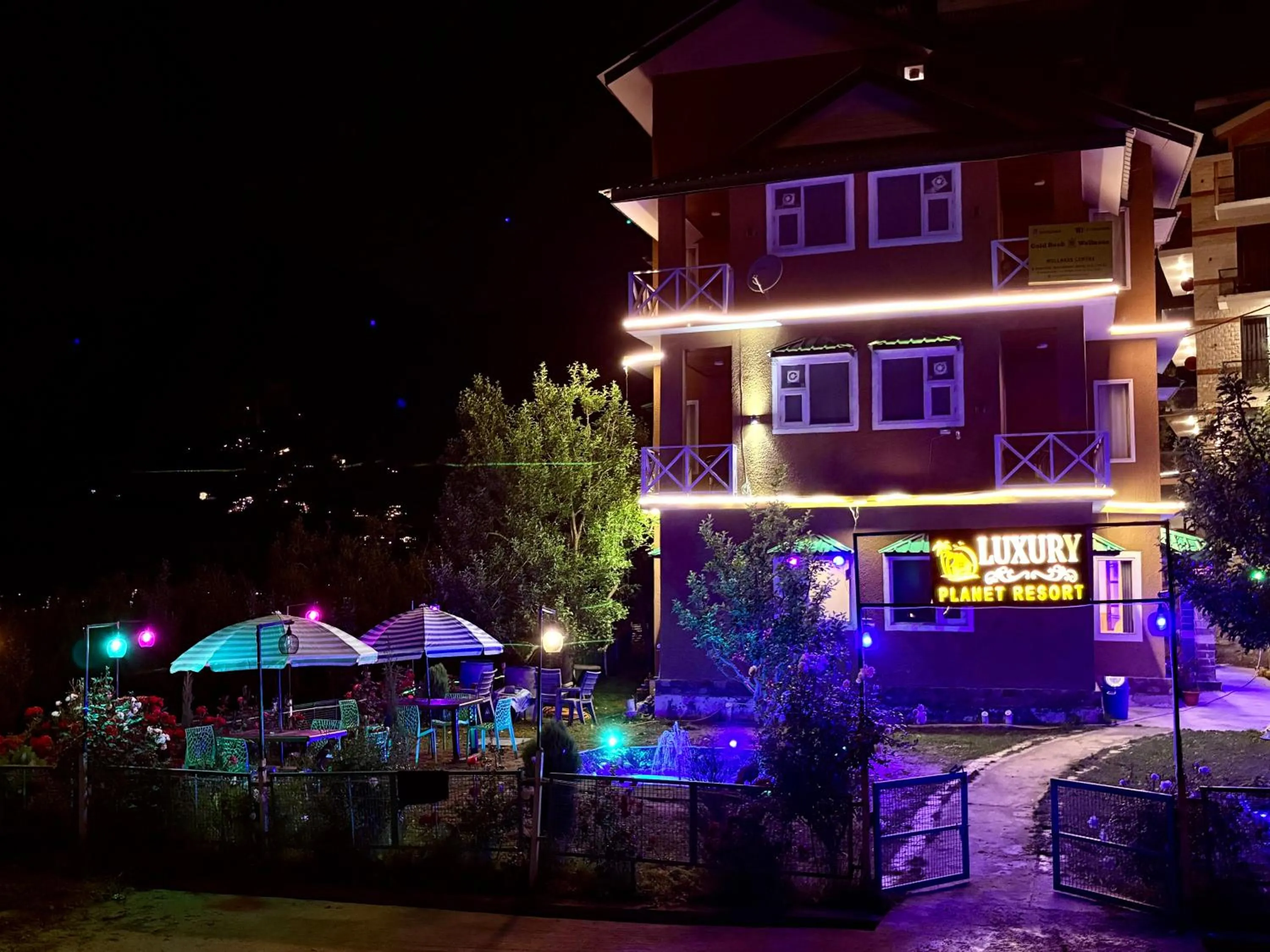 Property building in Luxury Planet Resort Manali