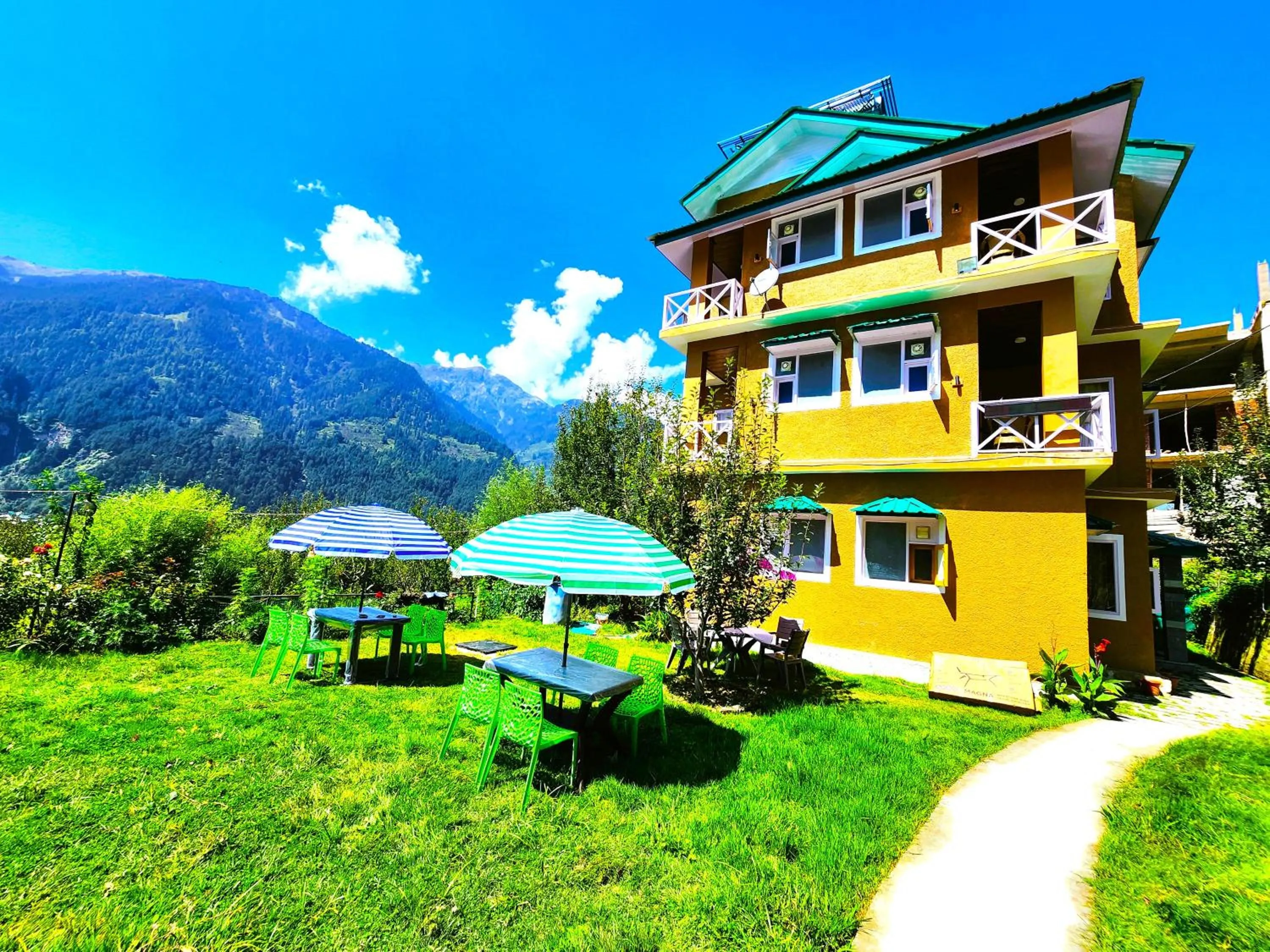 Property building in Luxury Planet Resort Manali