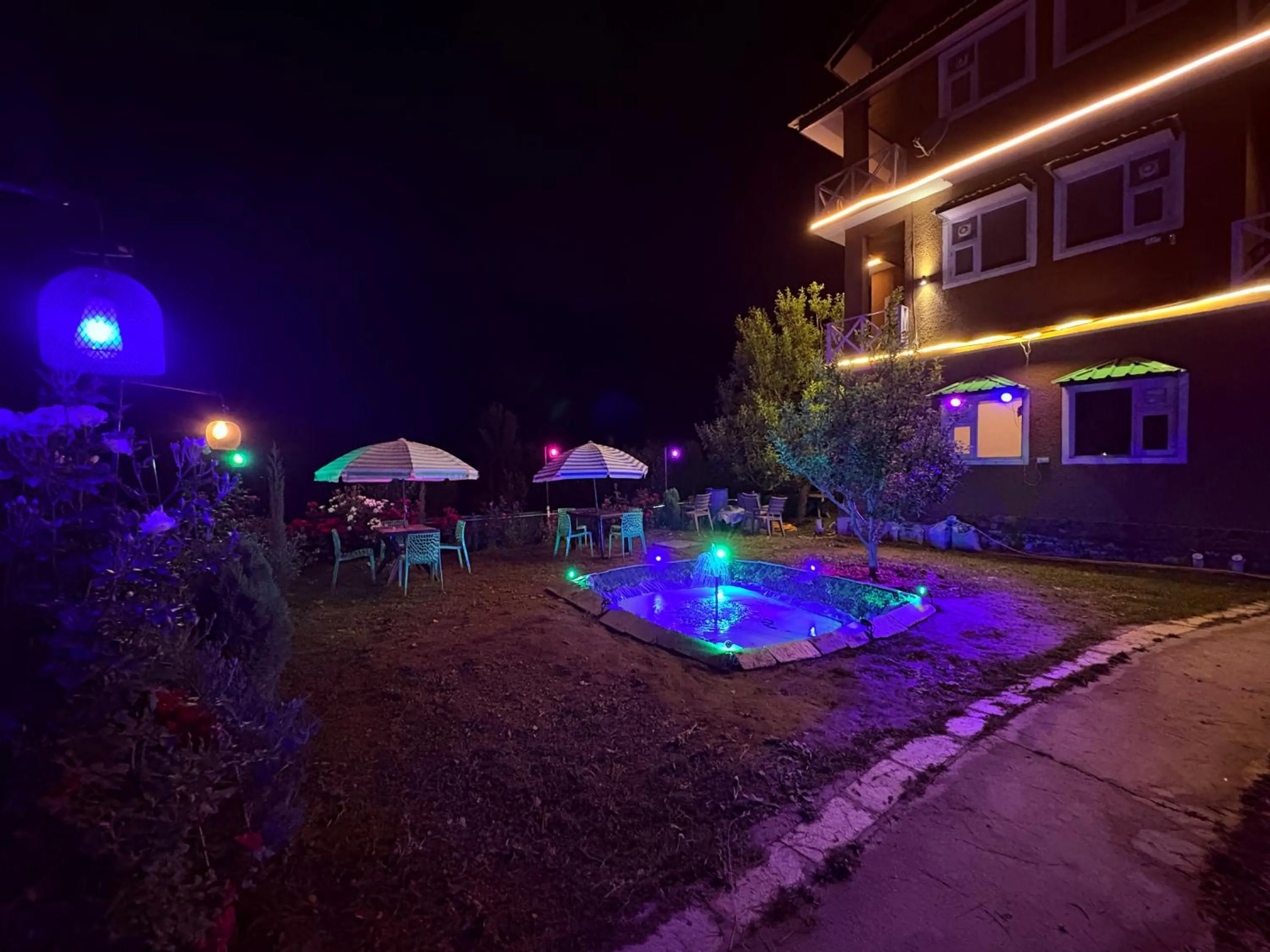 Property building in Luxury Planet Resort Manali