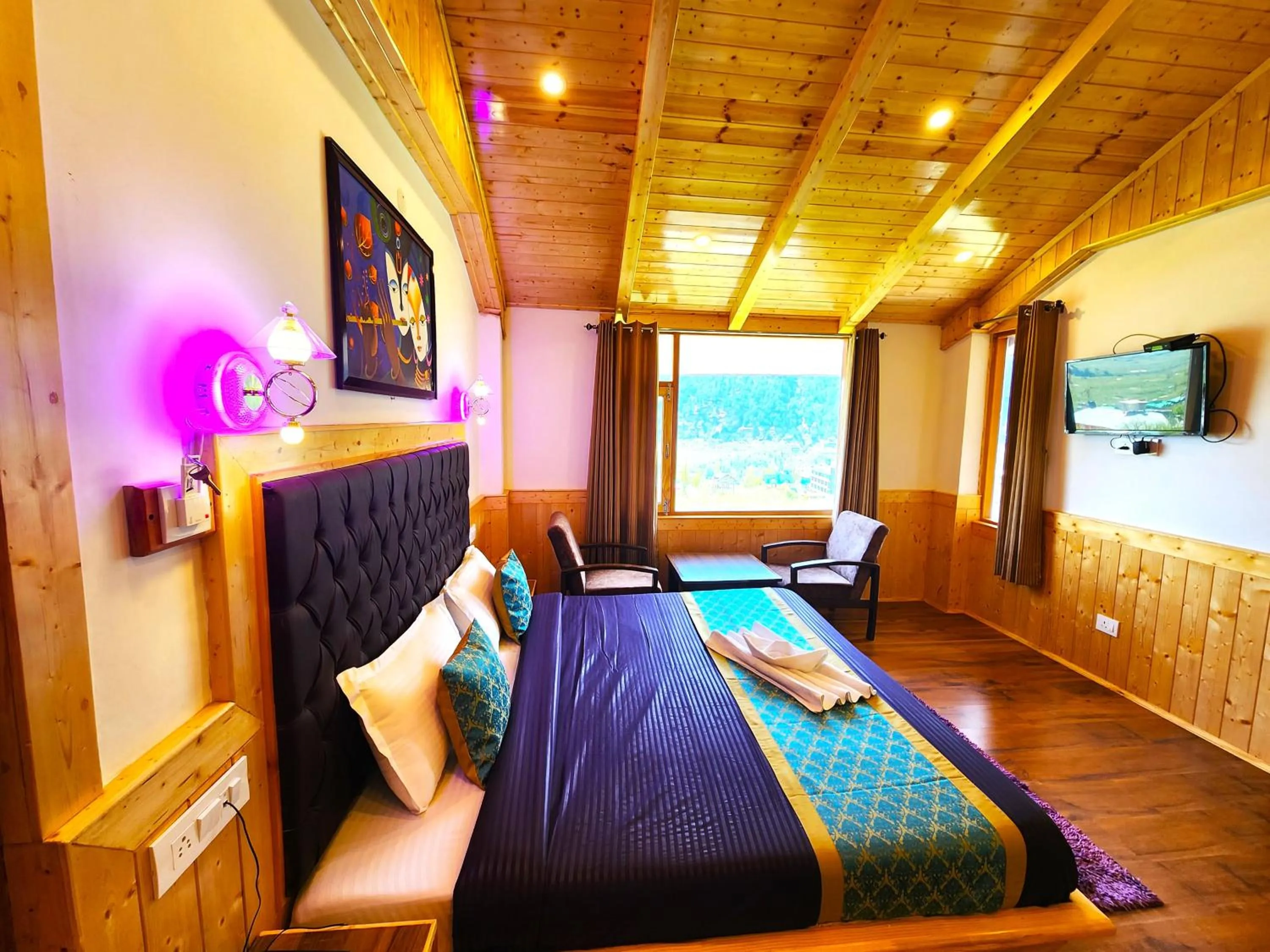 Bed in Luxury Planet Resort Manali