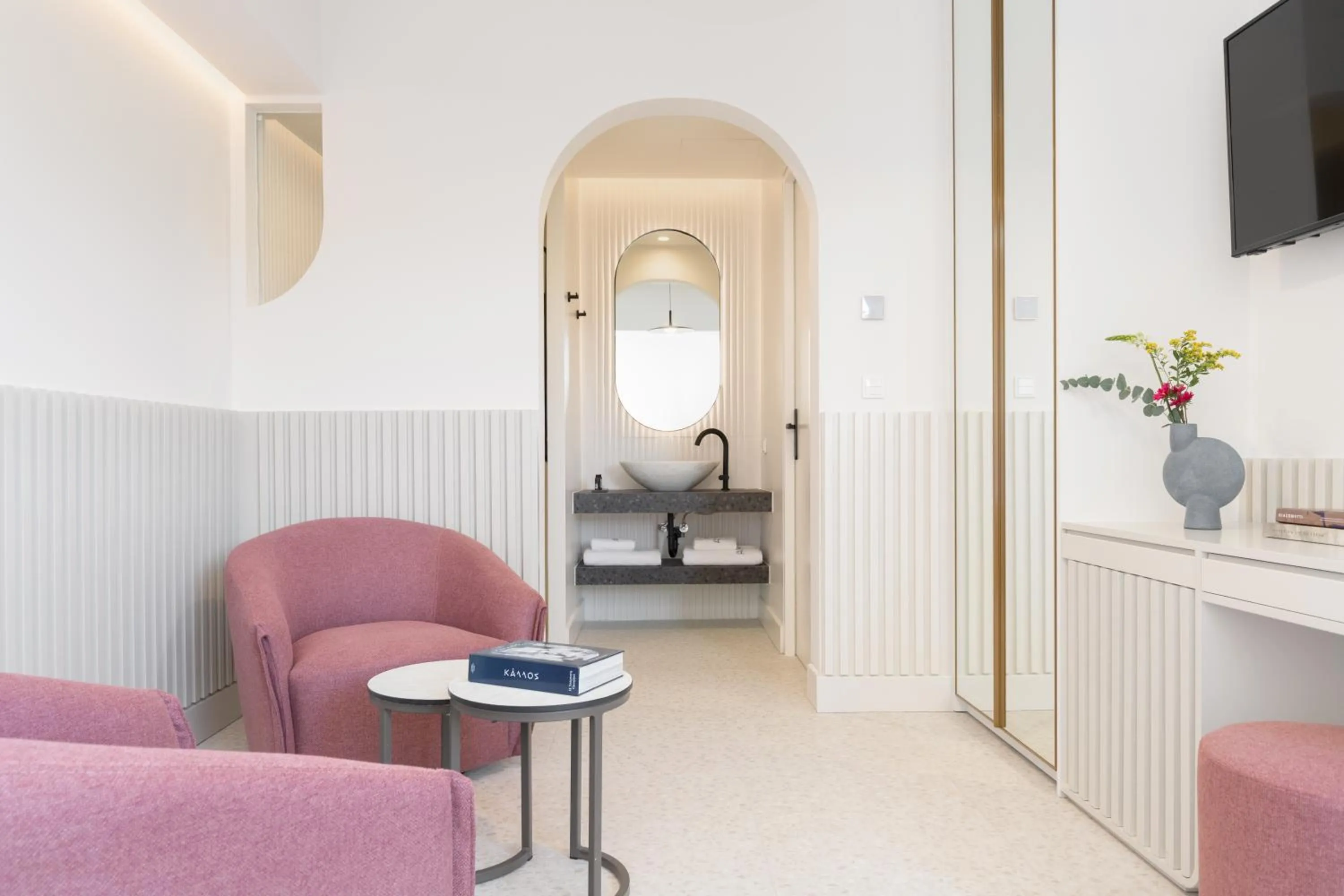 Seating area in Altar Suites