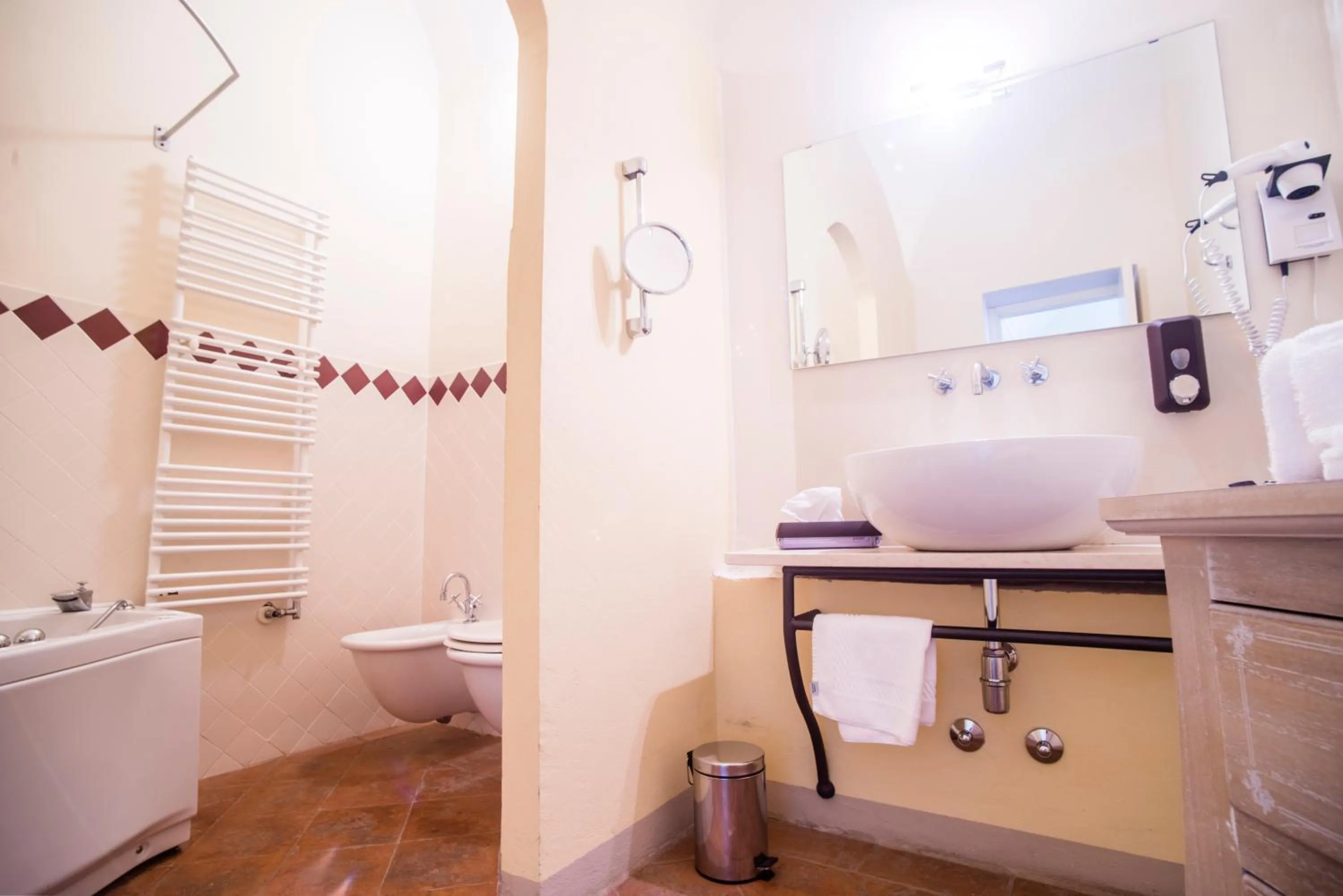 Hot Tub in Hotel Villa Costanza