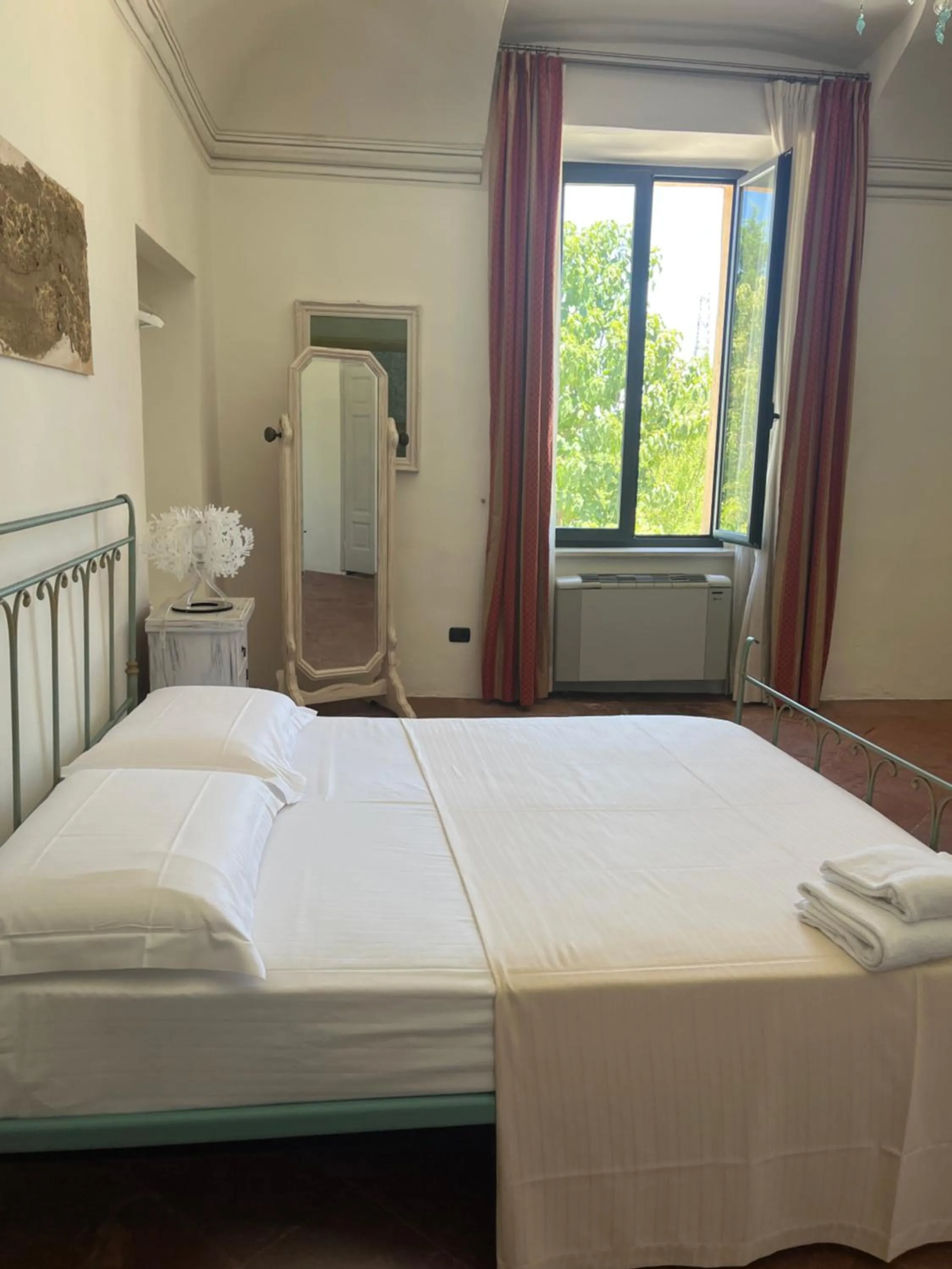 Bed in Hotel Villa Costanza