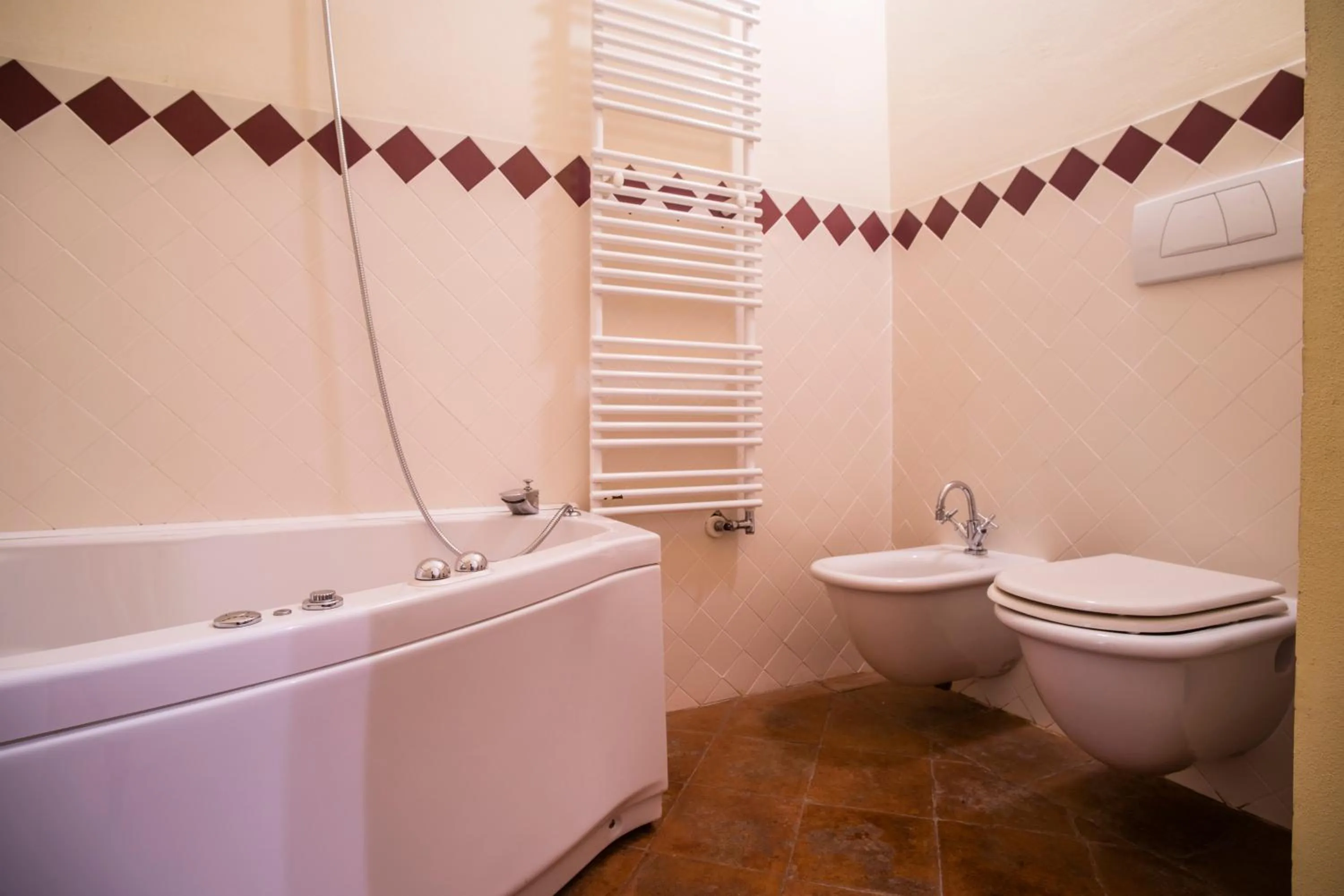 Hot Tub in Hotel Villa Costanza