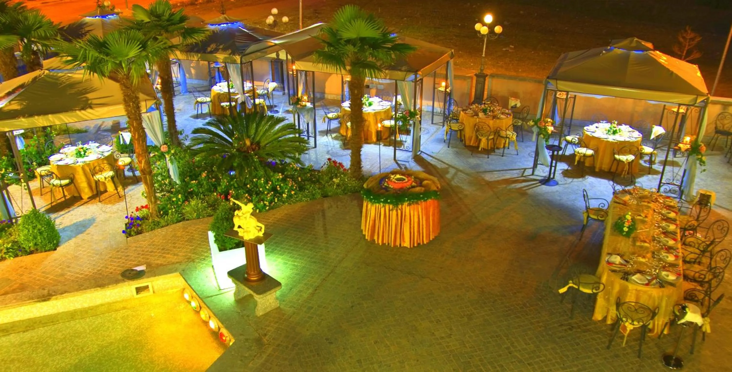 Restaurant/places to eat in Afrodite Boutique Hotel
