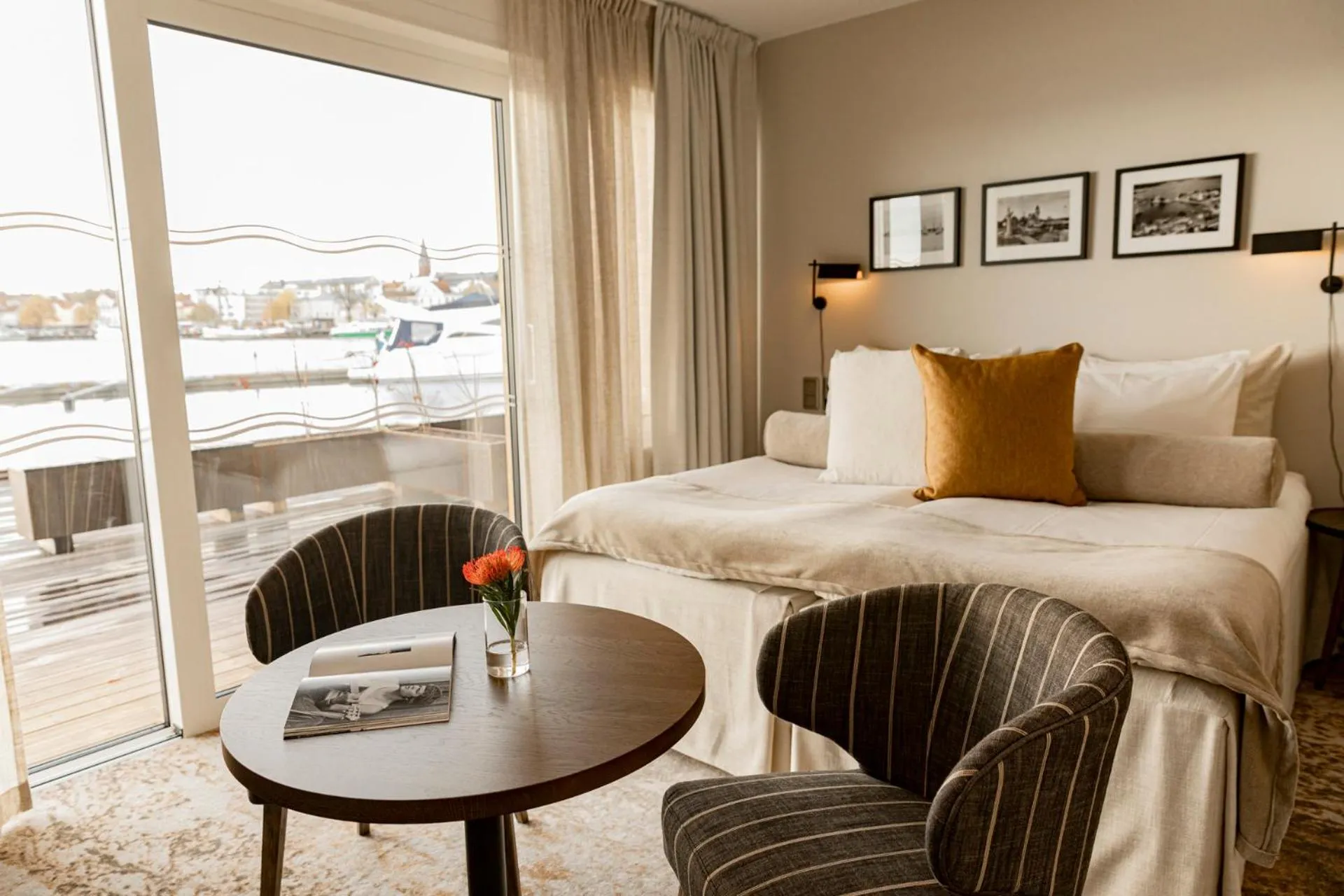 Bed in Slottsholmen Hotell och Restaurang