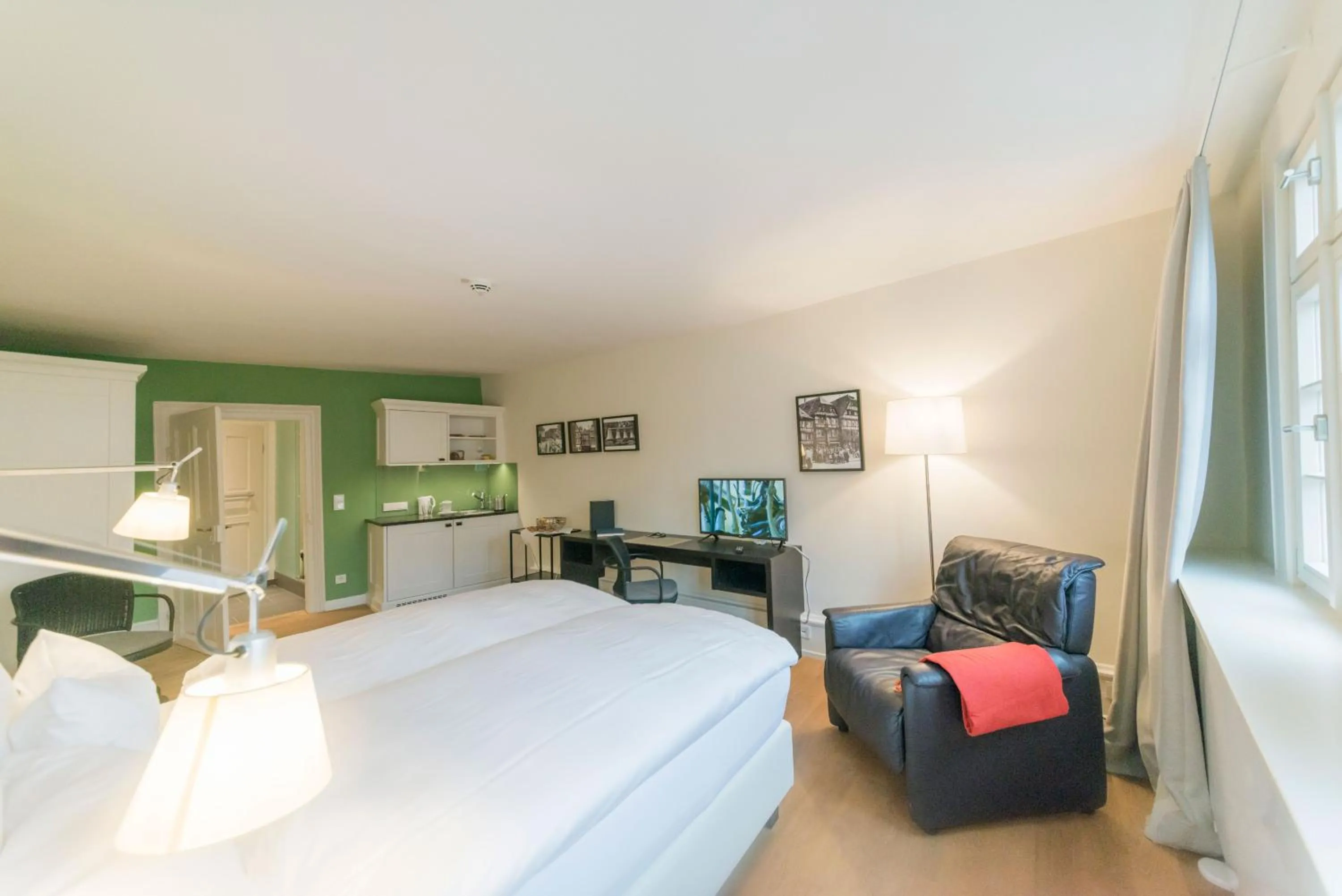 Photo of the whole room, Bed in Gästehaus am Marktbrunnen