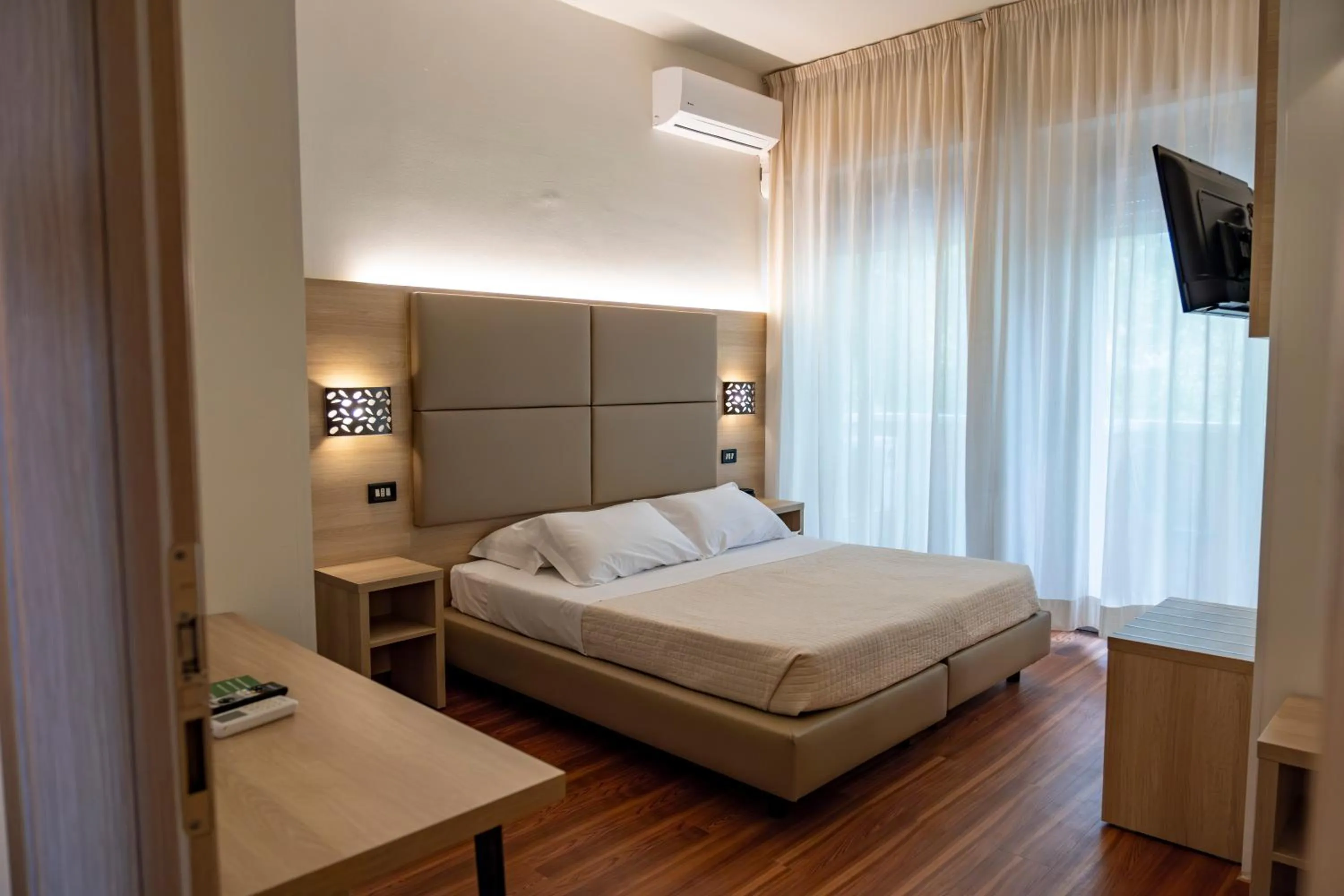 Bedroom, Bed in Hotel St Gregory Park