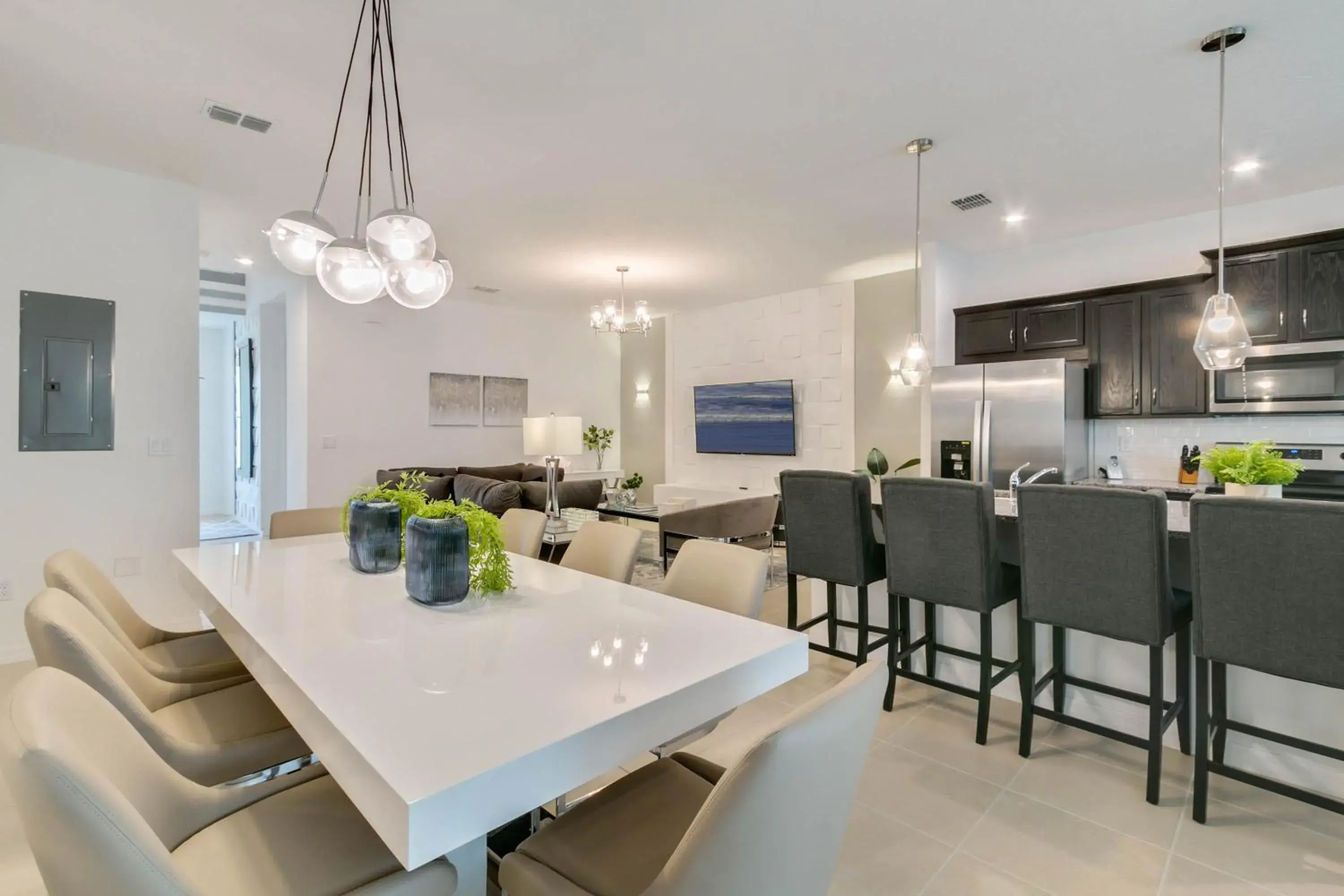 4 Bedrooms 4 Bathrooms Solara 8964 Ad 4 Bedrooms 4 Bathrooms Solara 8964 Ad