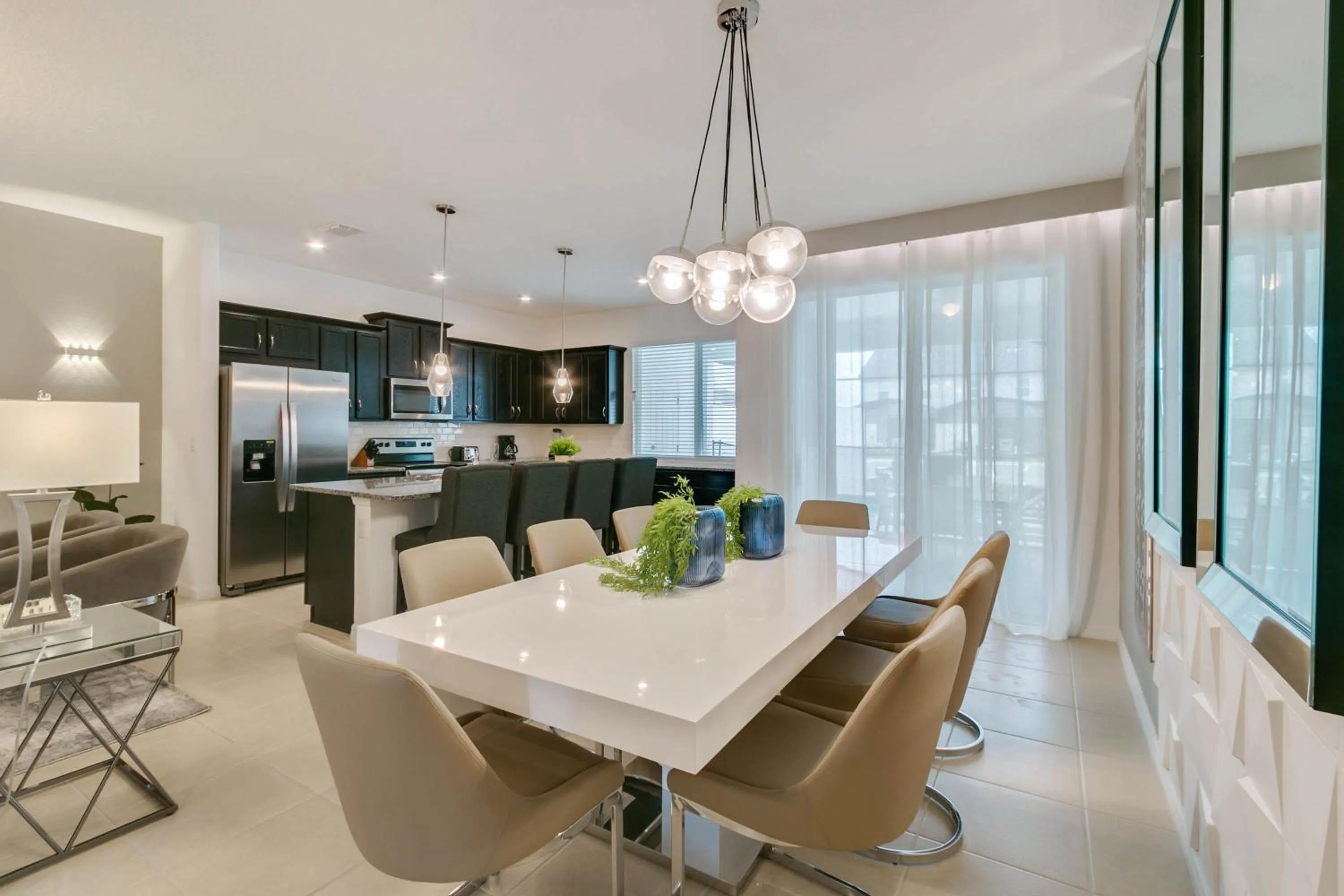 Property building in 4 Bedrooms 4 Bathrooms Solara 8964 Ad