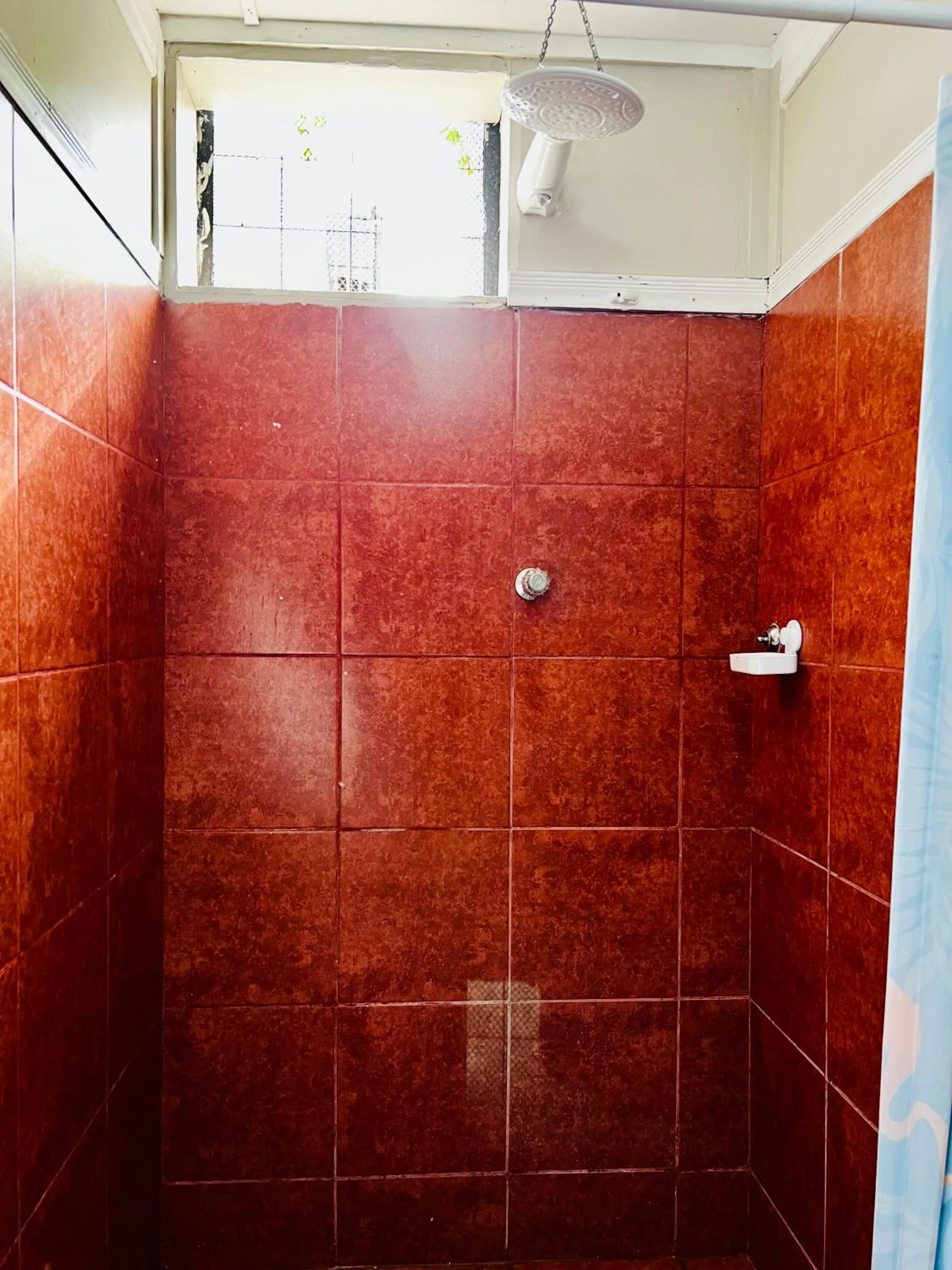 Shower in Otoya 1907 Hotel