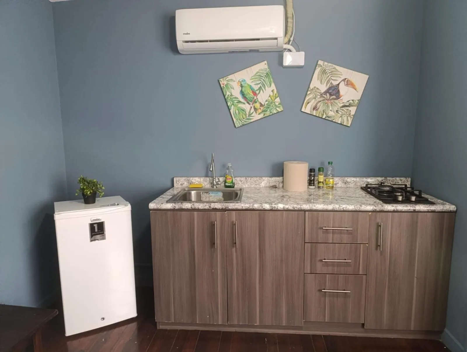 Kitchen or kitchenette in Otoya 1907 Hotel