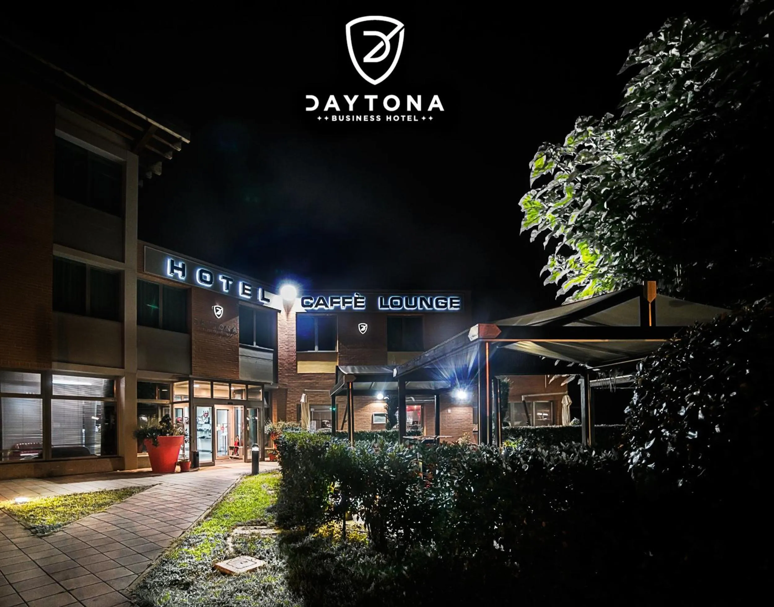 Facade/entrance in Daytona Business Hotel
