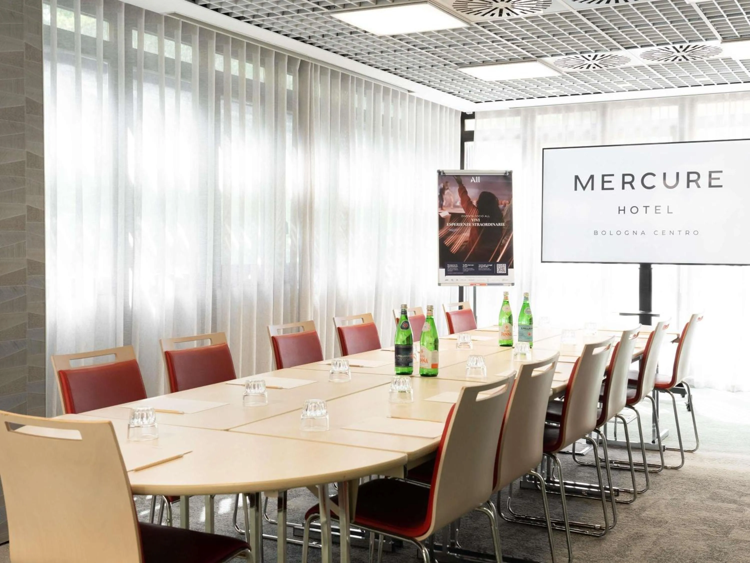 Meeting/conference room in Mercure Bologna Centro