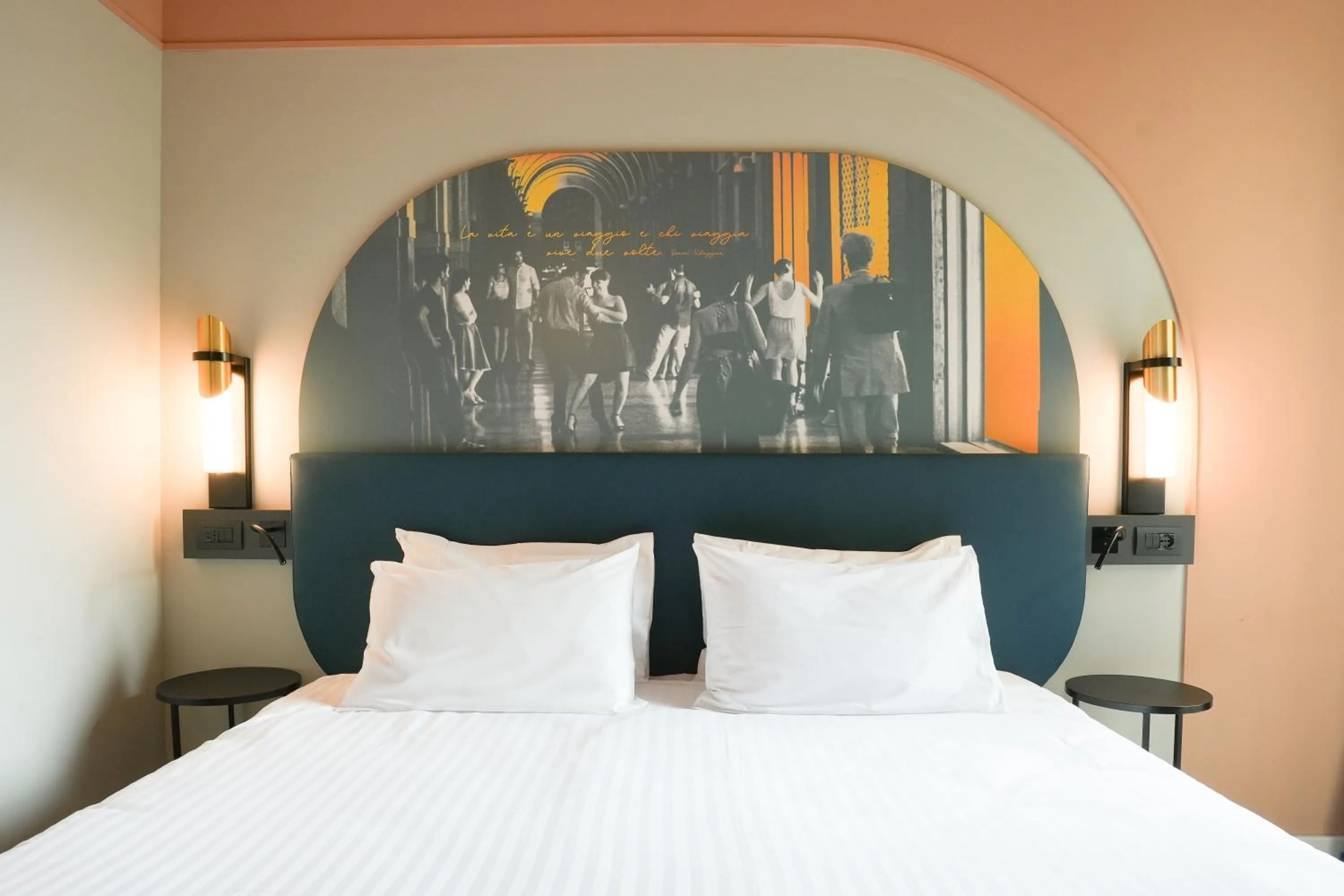 Bed in Mercure Bologna Centro