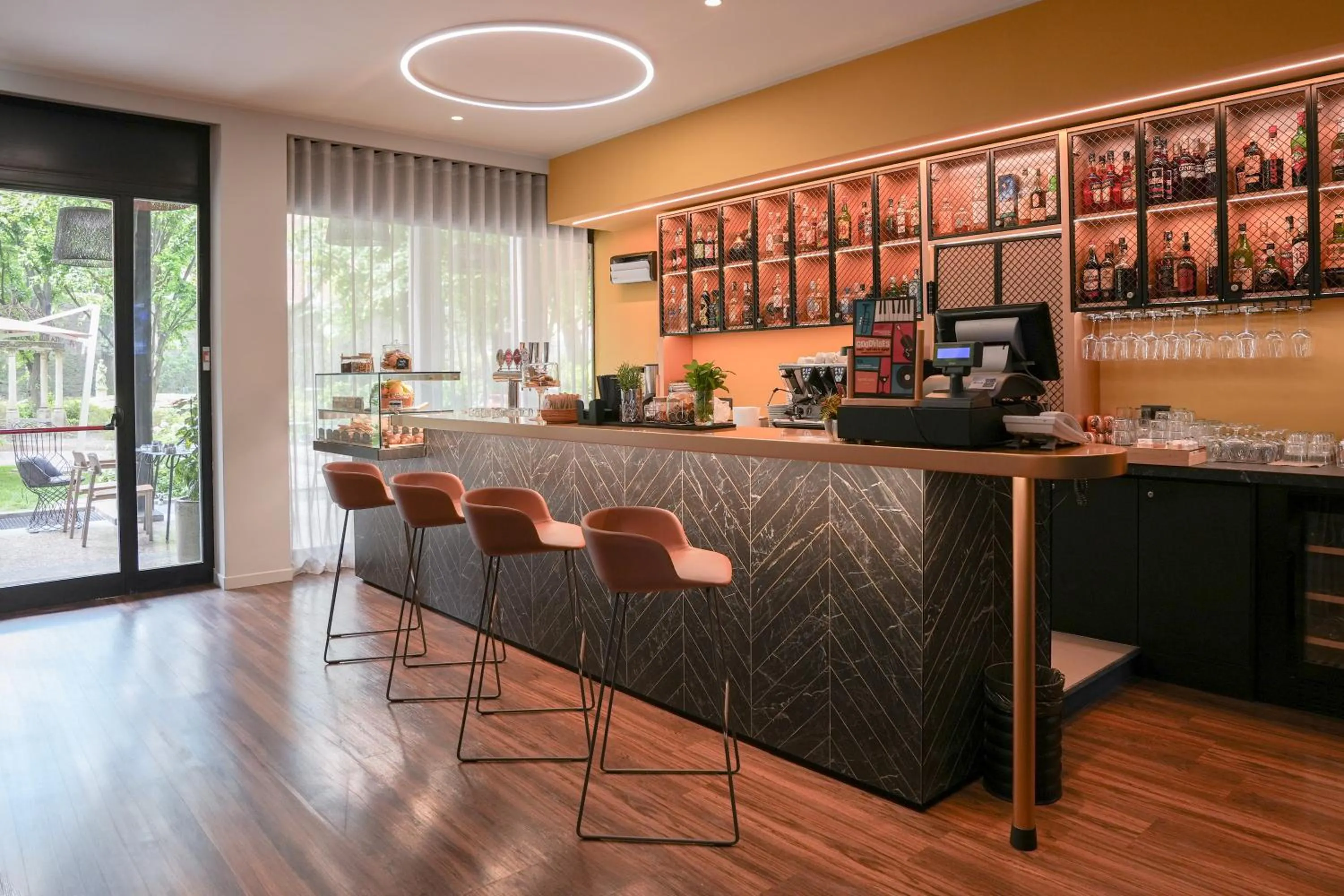 Restaurant/places to eat in Mercure Bologna Centro