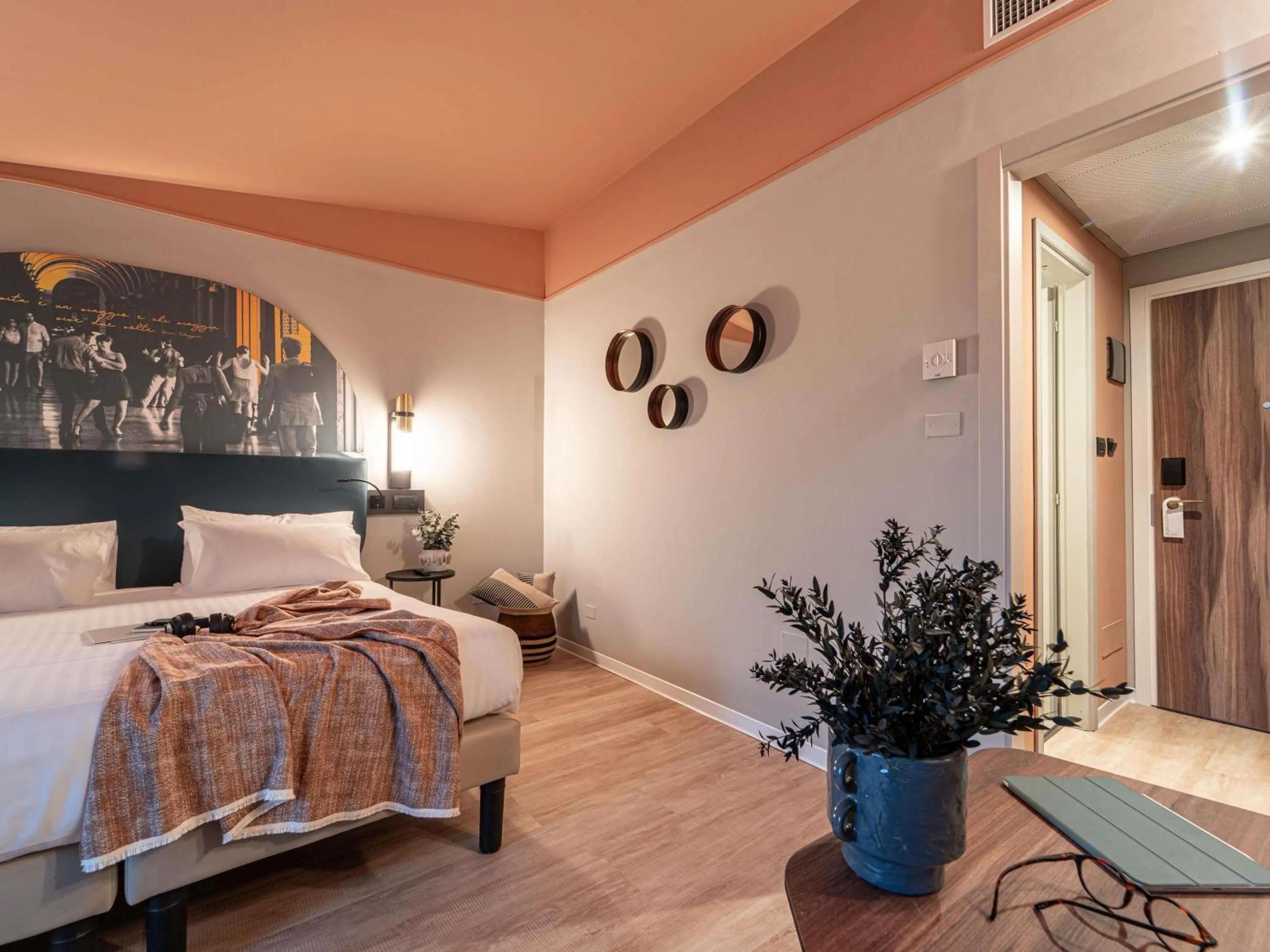 Bedroom, Bed in Mercure Bologna Centro