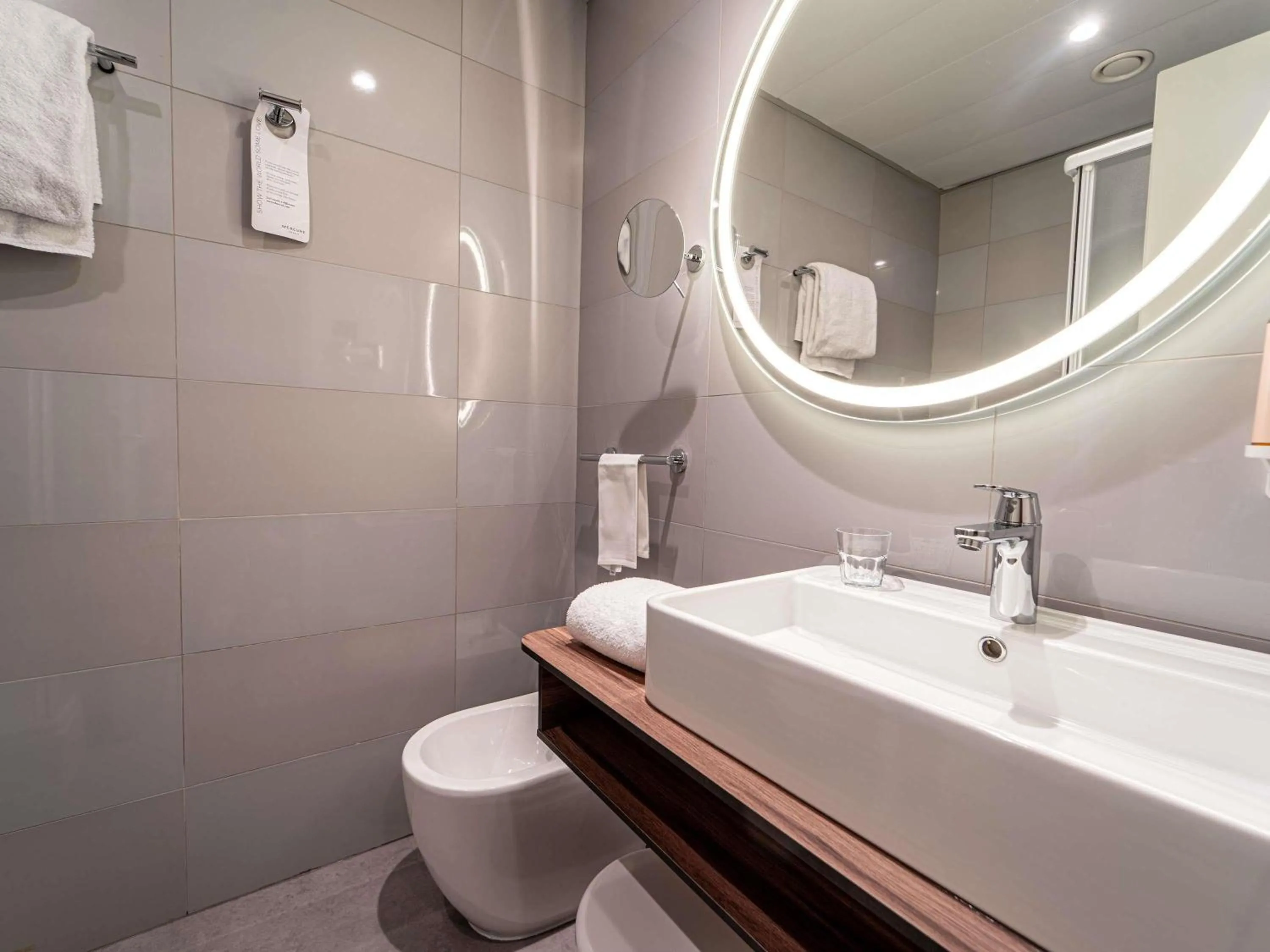 Bedroom in Mercure Bologna Centro