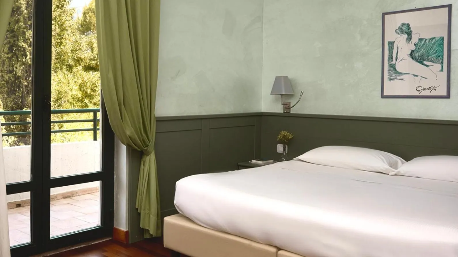 Bed in Hotel Santacroce Meeting