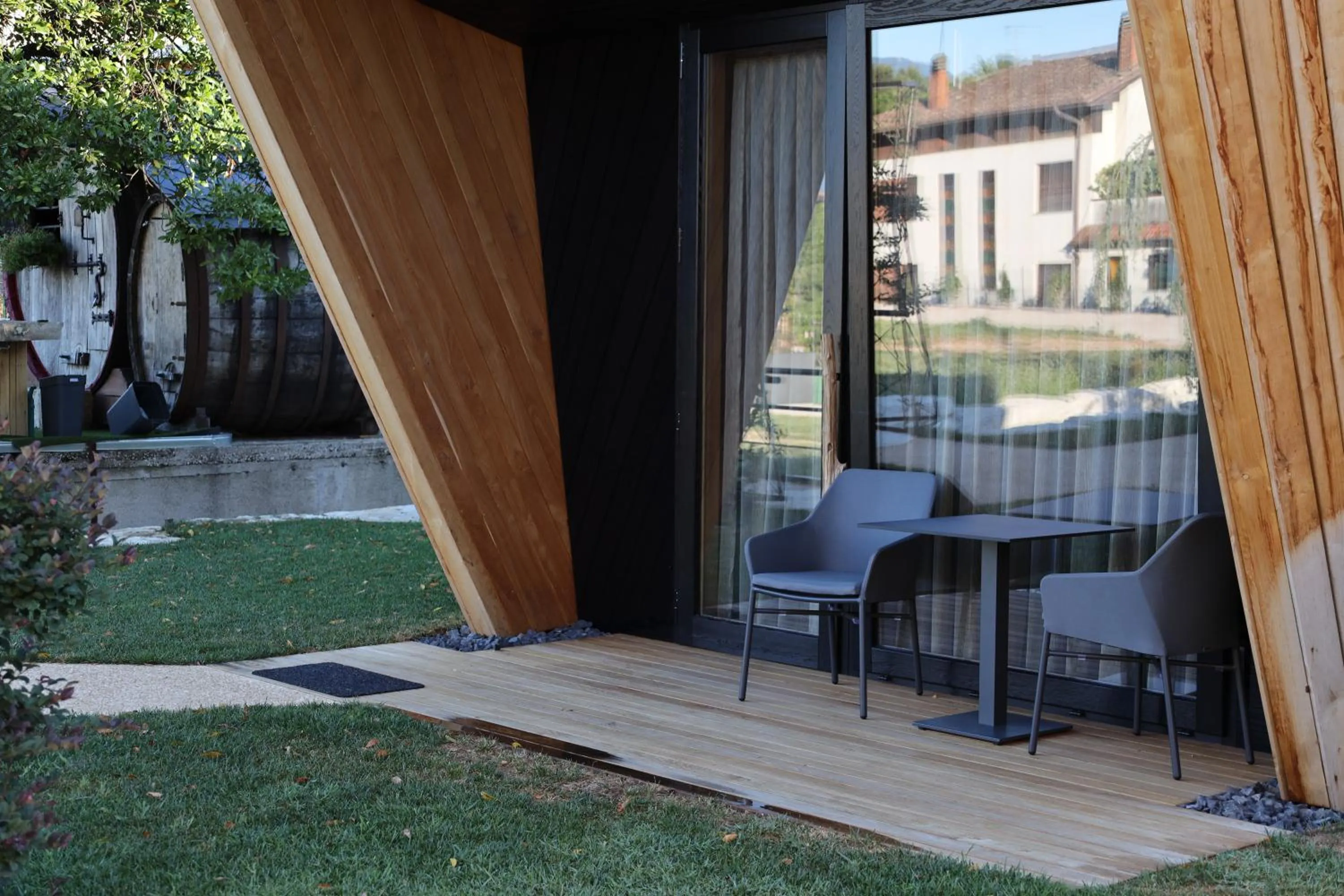 Facade/entrance in Roggia dei Cedri